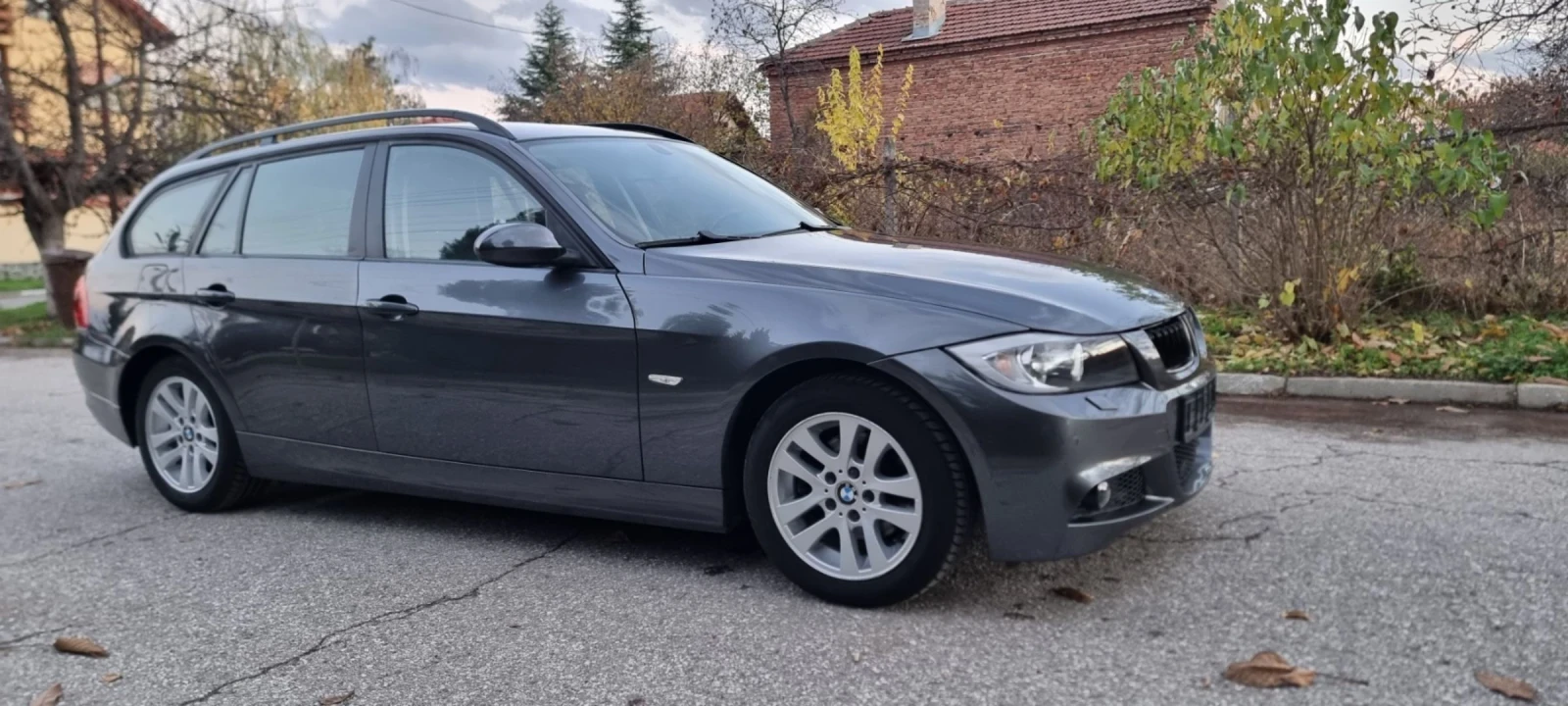 BMW 320  - изображение 8