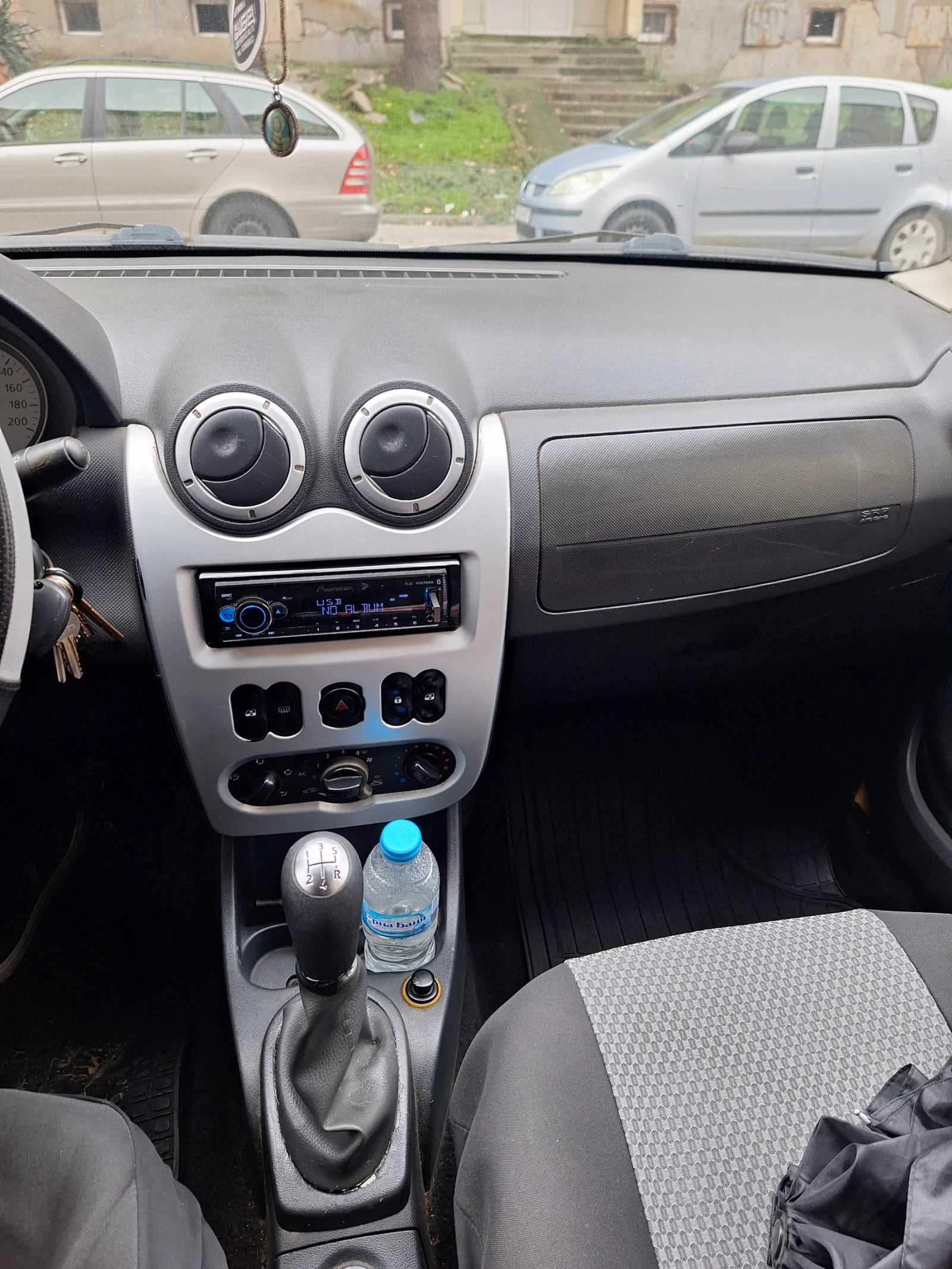 Dacia Logan  - изображение 7