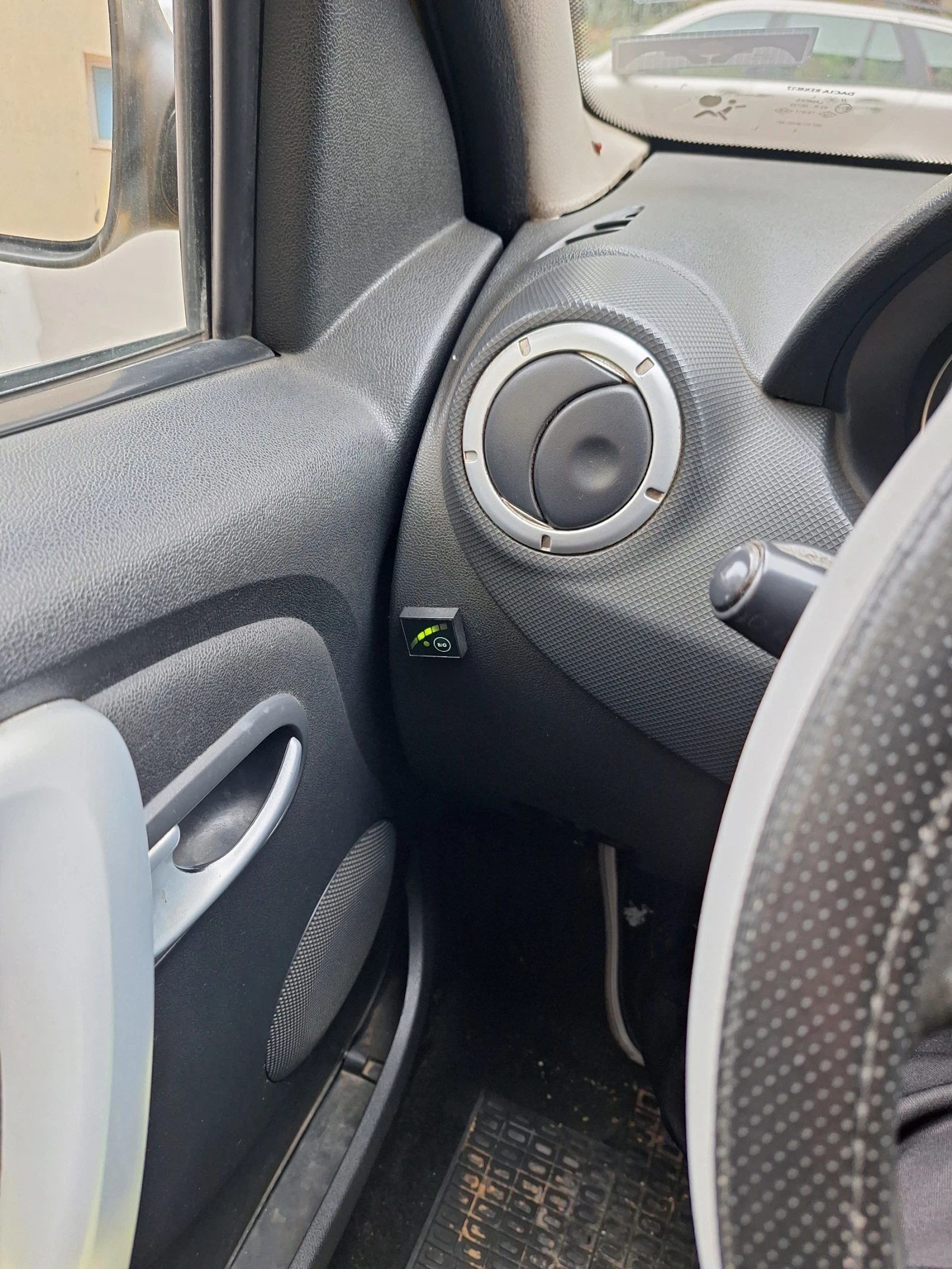 Dacia Logan  - изображение 8