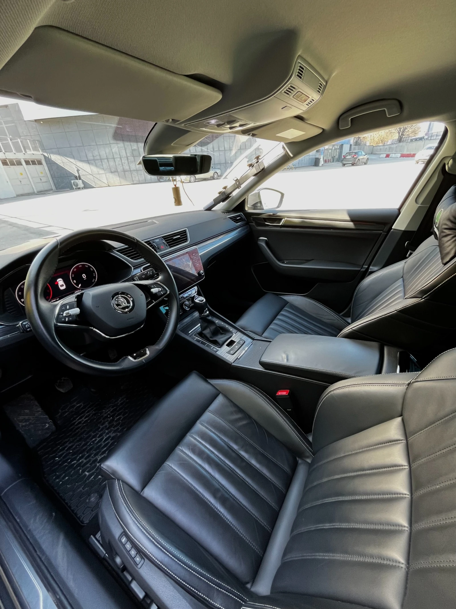 Skoda Superb 2.0 TDI Edition Plus, снимка 8 - Автомобили и джипове - 53778594