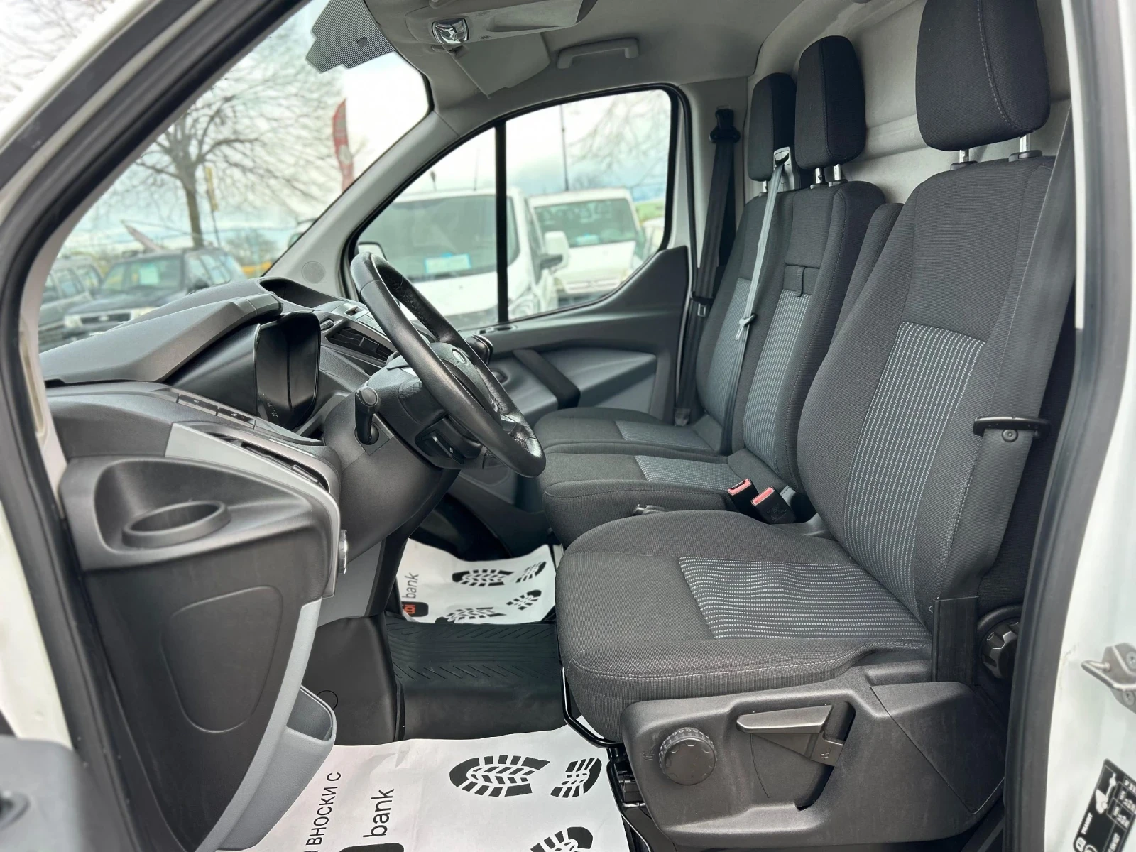 Ford Transit Custom Нов внос напълно обслужен! , снимка 15 - Автомобили и джипове - 54014686