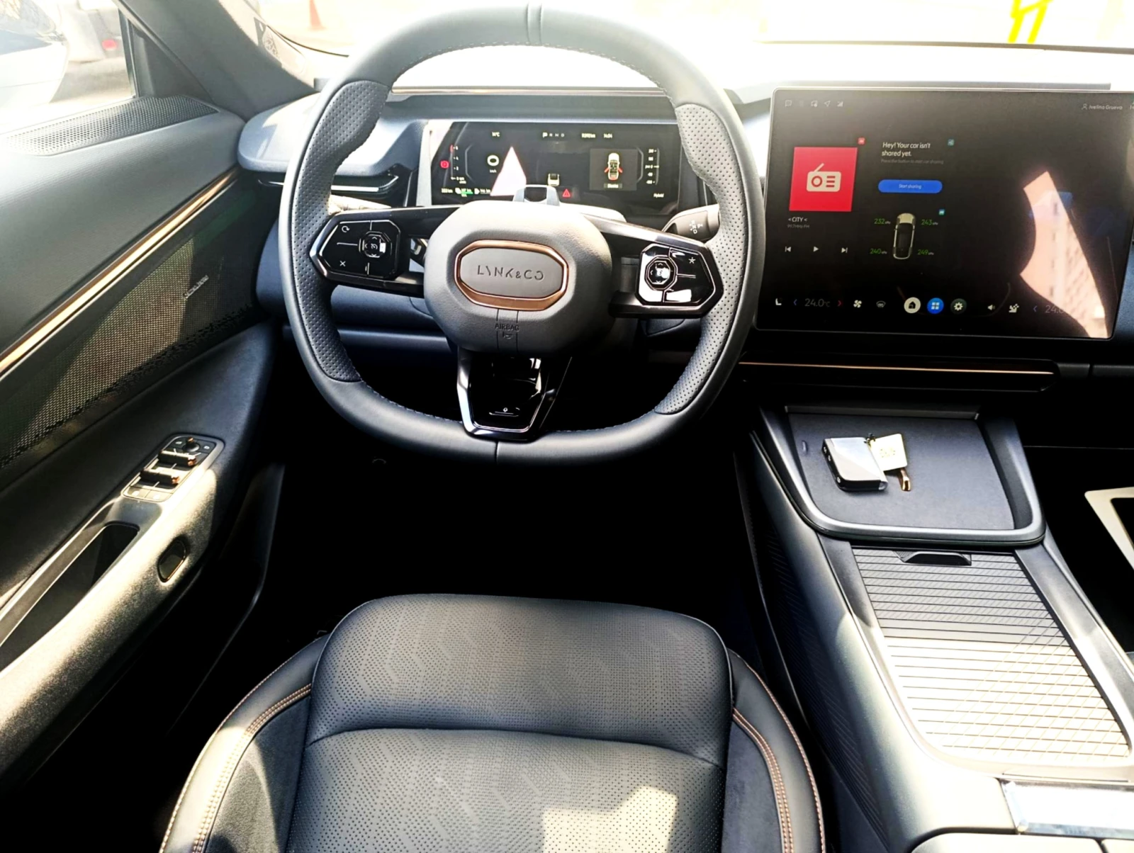 LynkCo 08 MORE Plug In Hybrid / Пробег 12 000 км., снимка 9 - Автомобили и джипове - 54035770