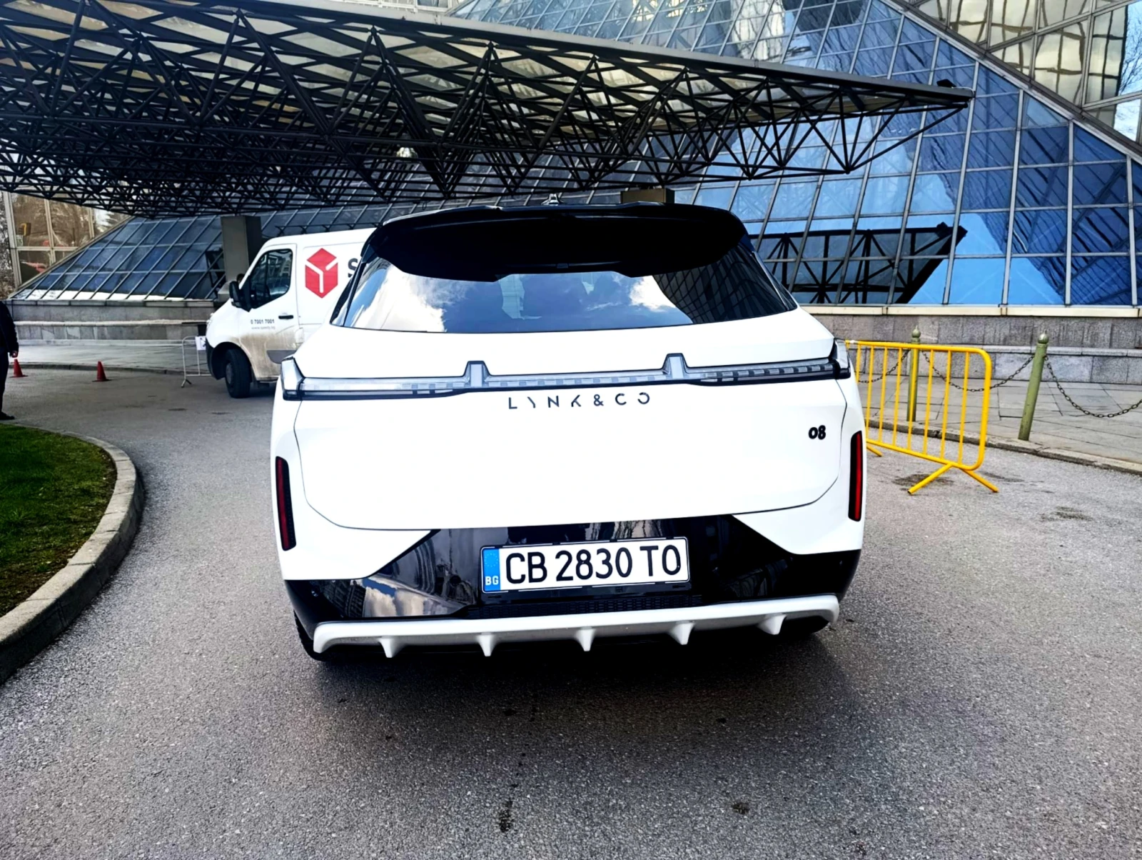 LynkCo 08 MORE Plug In Hybrid / Пробег 12 000 км., снимка 4 - Автомобили и джипове - 54035770