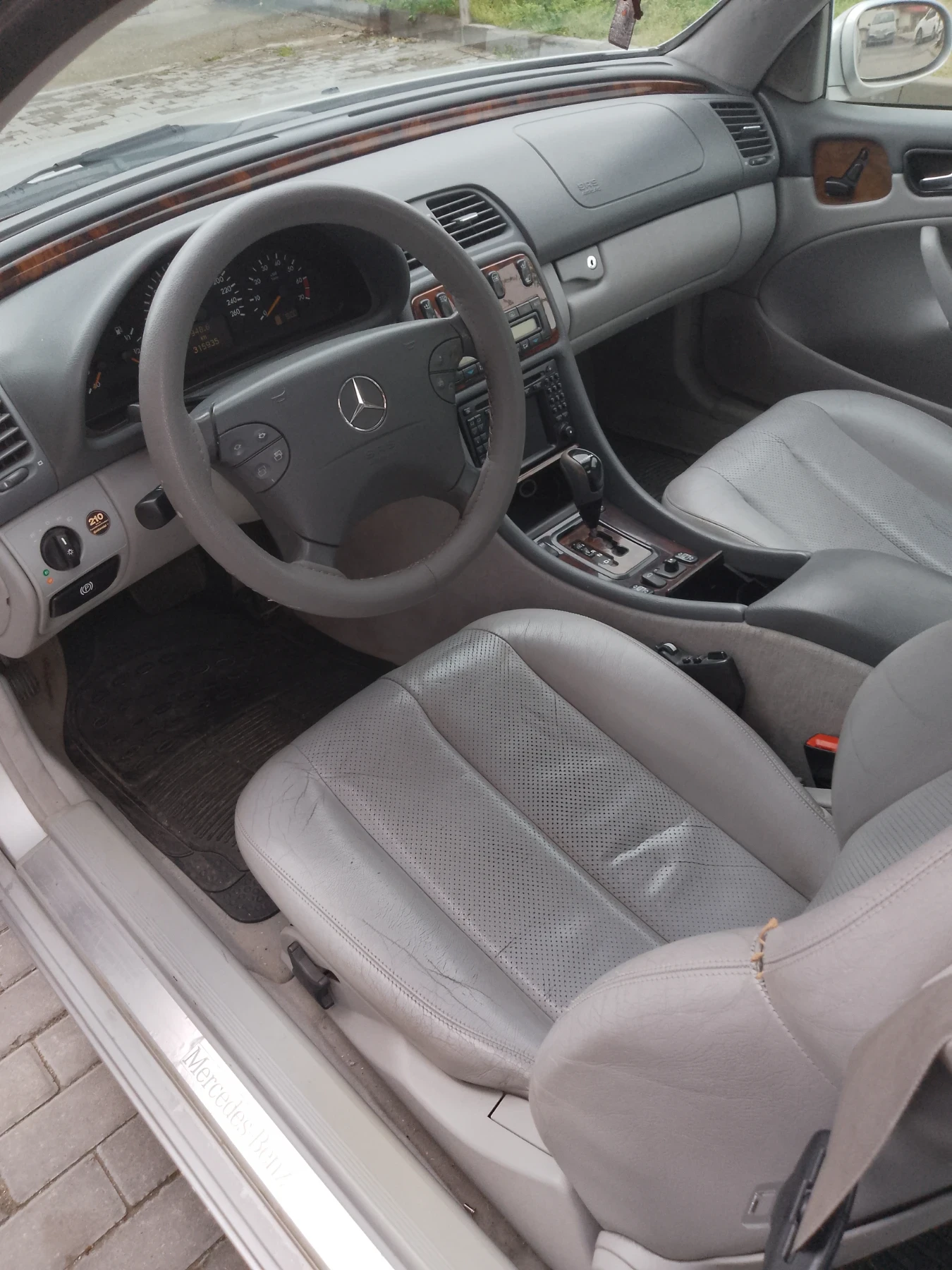 Mercedes-Benz CLK 320 Бензин/ГАЗ, снимка 6 - Автомобили и джипове - 54363007