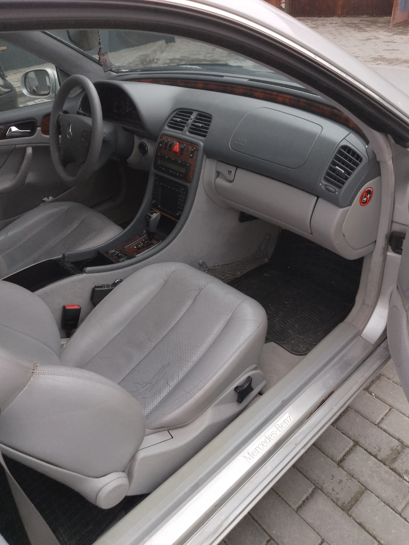Mercedes-Benz CLK 320 Бензин/ГАЗ, снимка 7 - Автомобили и джипове - 54363007