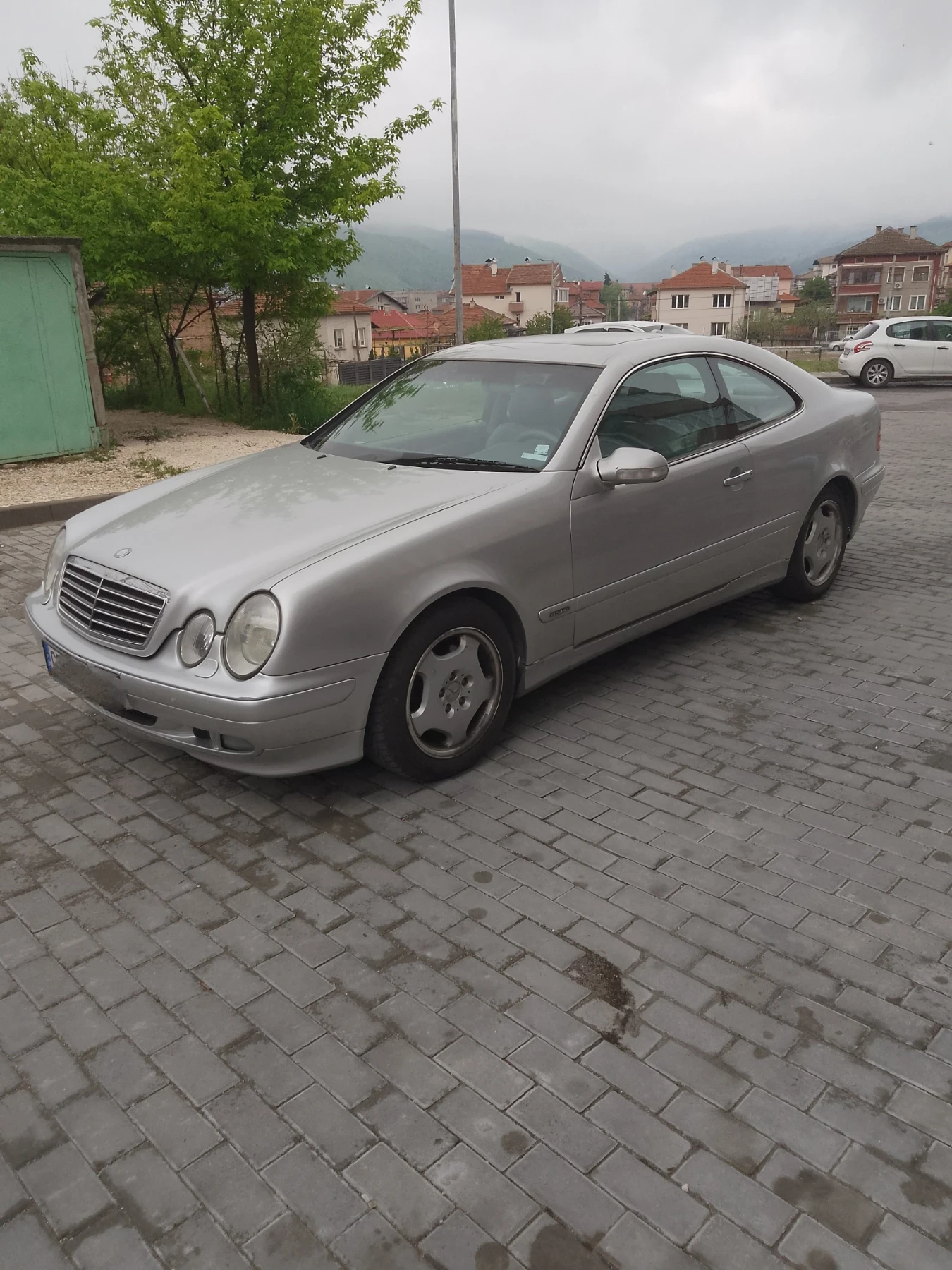 Mercedes-Benz CLK 320 Бензин/ГАЗ, снимка 3 - Автомобили и джипове - 54363007