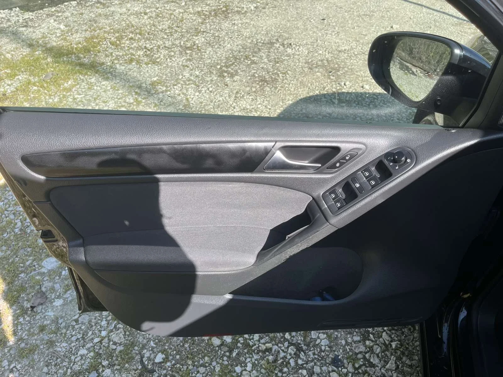 VW Golf 1, 6 АГУ, снимка 9 - Автомобили и джипове - 54378767