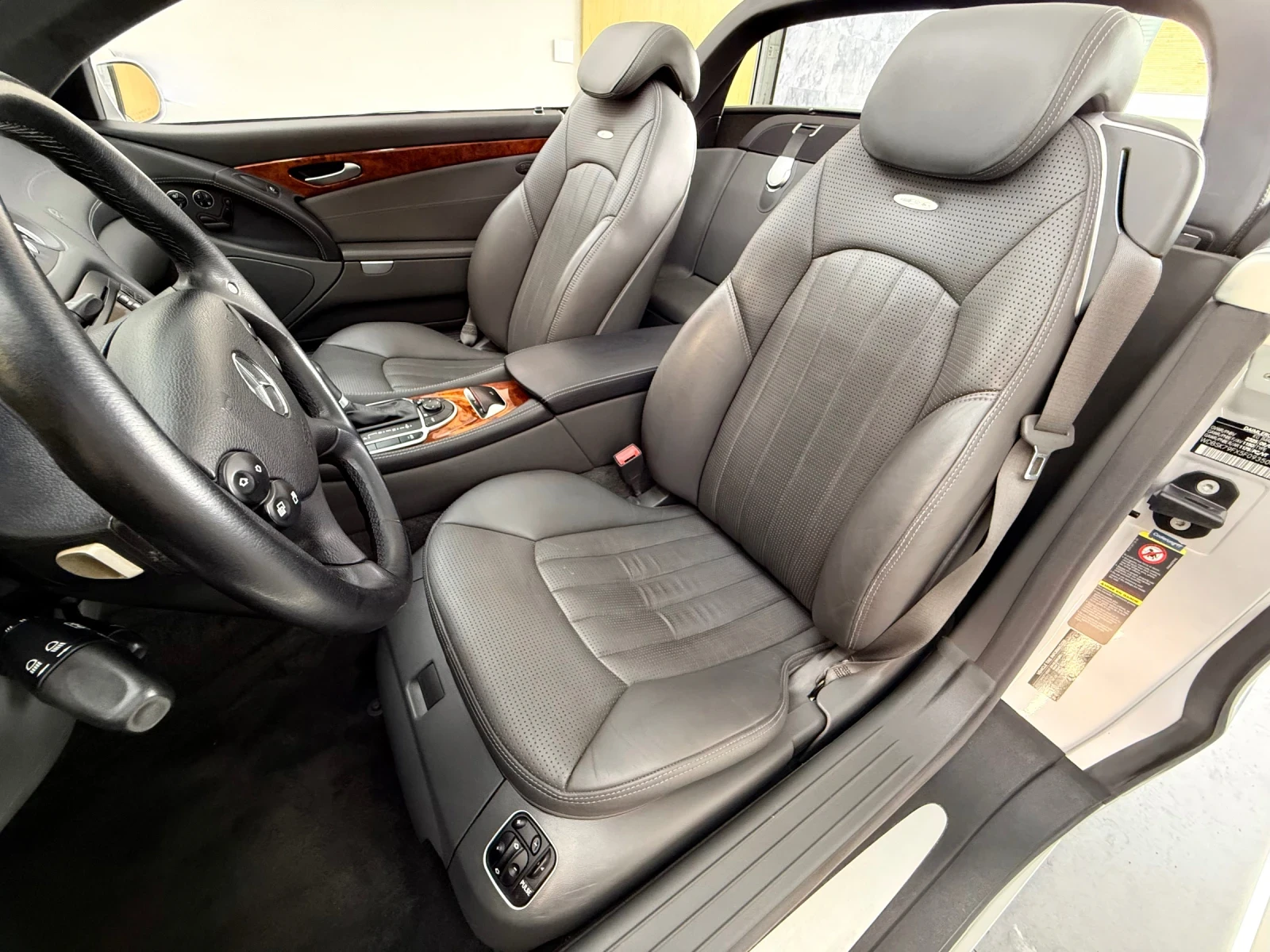 Mercedes-Benz SL 65 AMG V12Biturbo/612hp/Bose/1of900, снимка 10 - Автомобили и джипове - 54857297