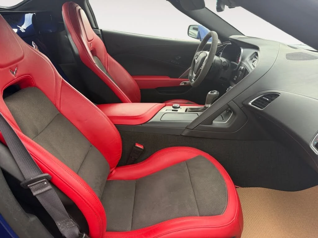 Chevrolet Corvette Stingray 2LT Convertible RWD, снимка 7 - Автомобили и джипове - 55237345