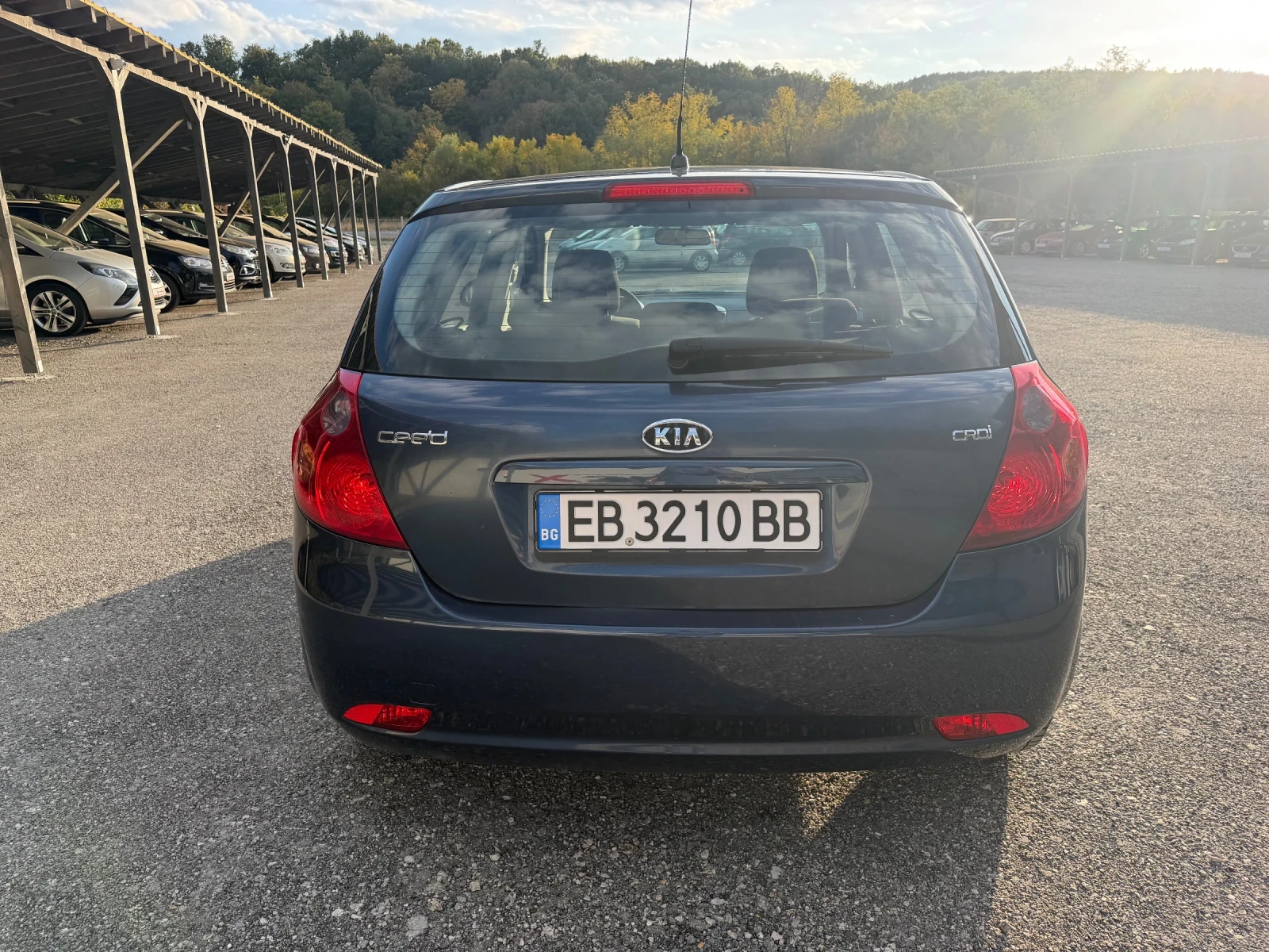 Kia Ceed 1.6CRDI* KLIMA* REALNI KM* , снимка 5 - Автомобили и джипове - 56437541