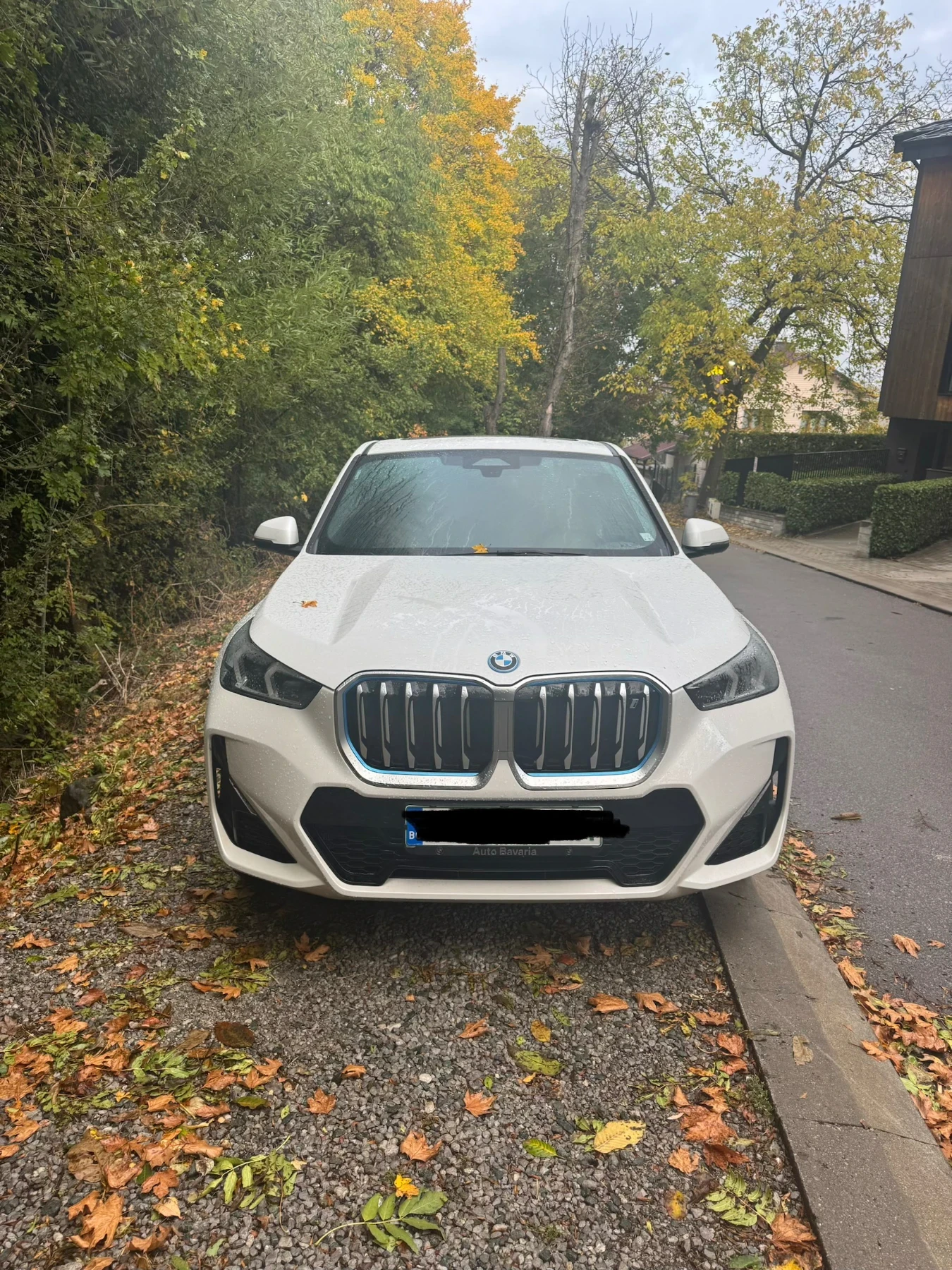 BMW iX1, снимка 2 - Автомобили и джипове - 56615682