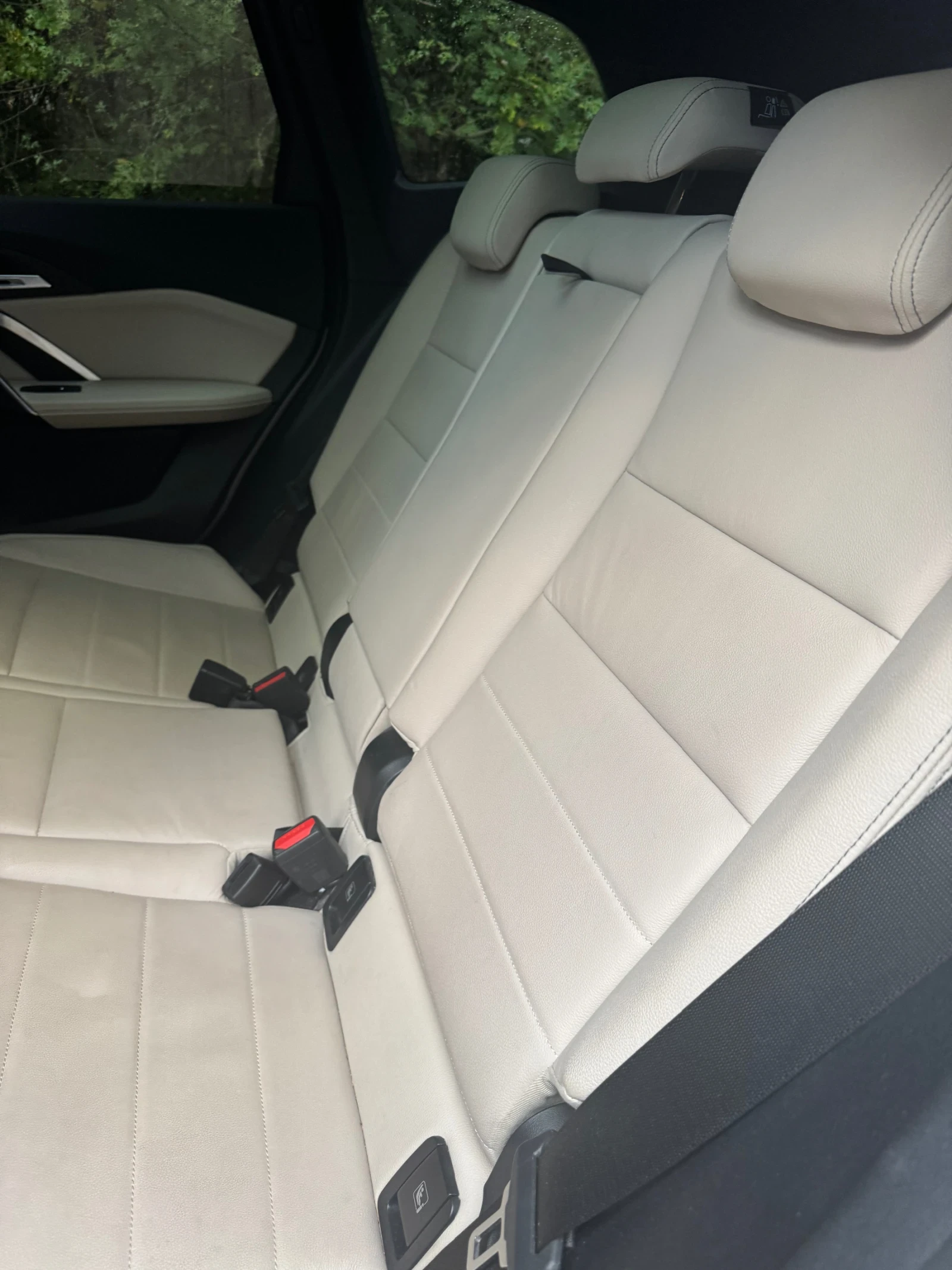 BMW iX1, снимка 8 - Автомобили и джипове - 56615682