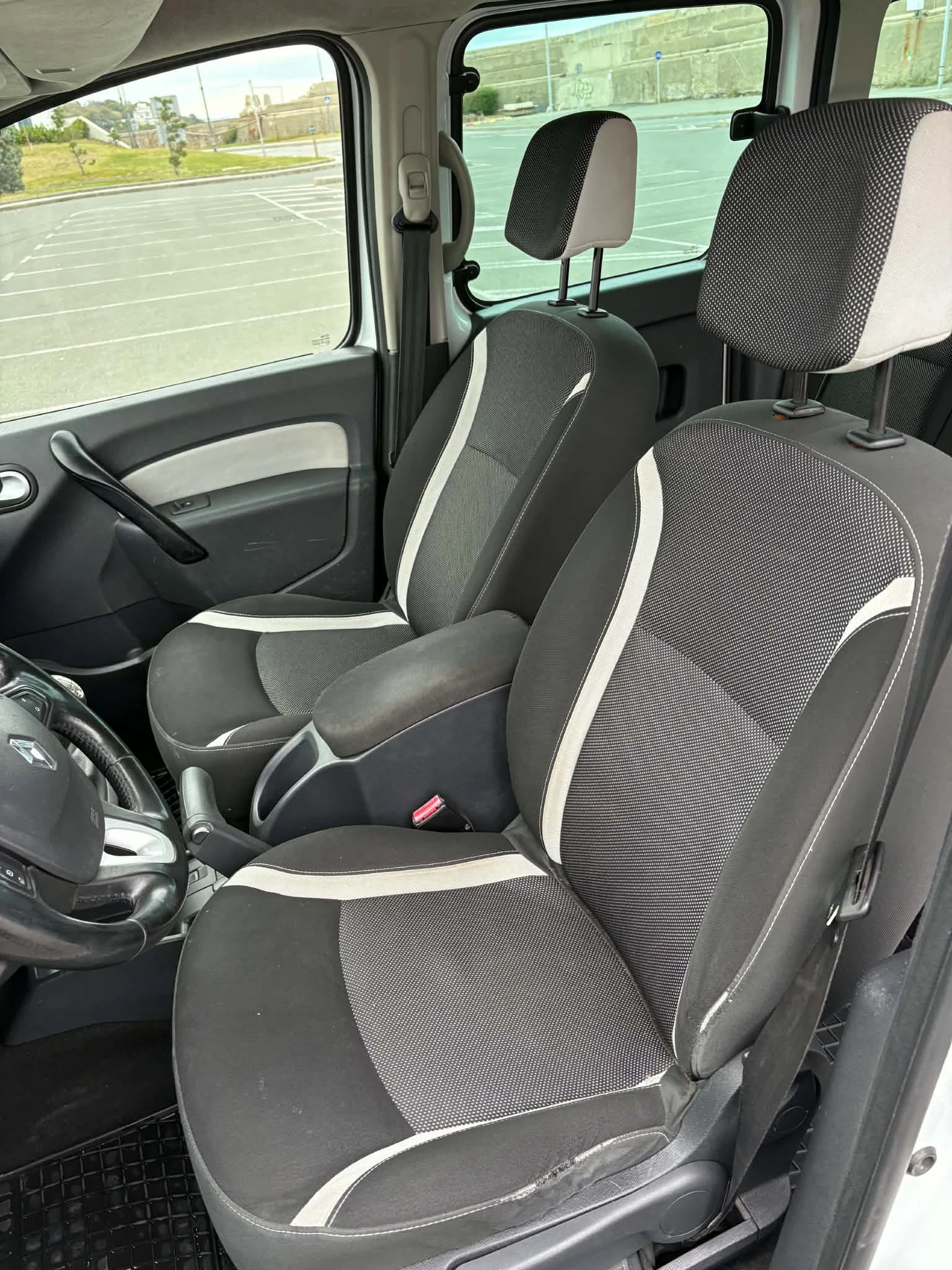 Renault Kangoo, снимка 9 - Автомобили и джипове - 56616804