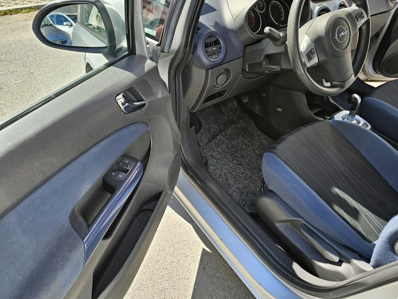Opel Corsa, снимка 10 - Автомобили и джипове - 56729052
