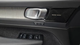 Volvo XC40 2.0 Turbo, снимка 11