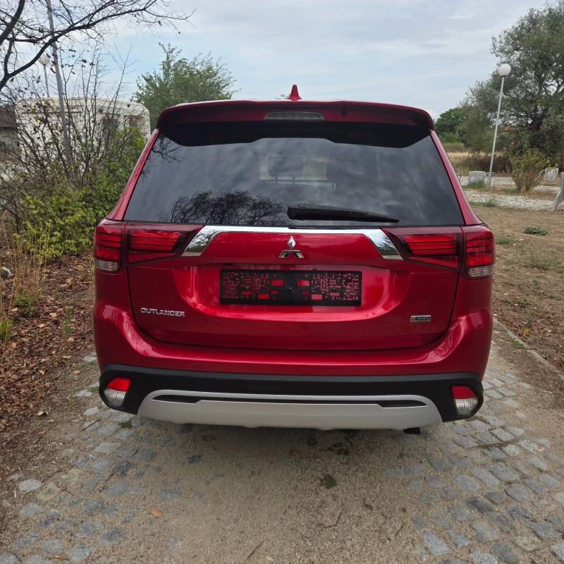 Mitsubishi Outlander 3.0L,  4x4, 7места, FULL , снимка 6 - Автомобили и джипове - 47298000