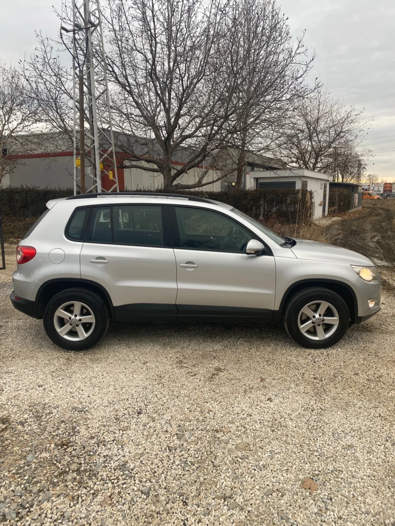 VW Tiguan 2.0TDI-140кс-4х4-НАВИ-147500км-УНИКАЛНО СЪСТОЯНИЕ, снимка 8 - Автомобили и джипове - 48321779