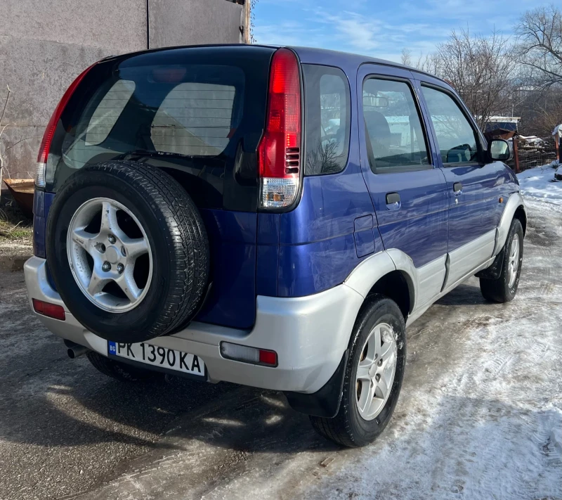 Daihatsu Terios, снимка 3 - Автомобили и джипове - 48605161