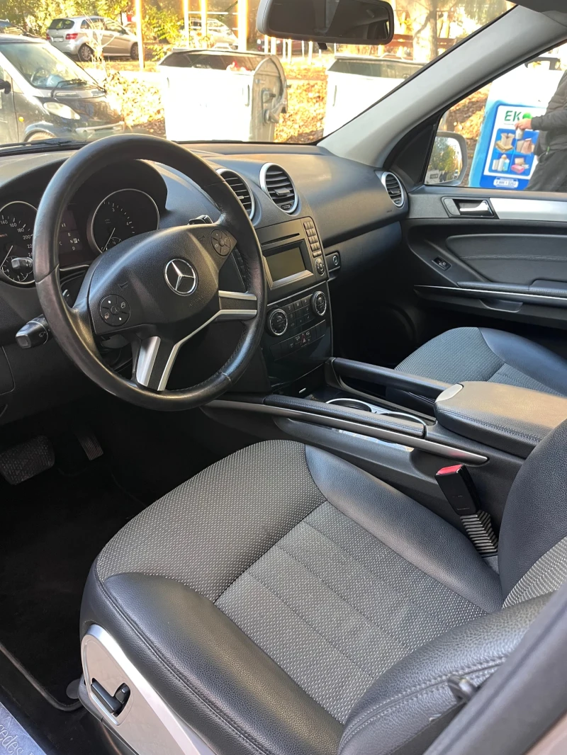 Mercedes-Benz ML 320 Facelift/Amg/Sport/Exclusive/Euro5B/ЧистоНова, снимка 14 - Автомобили и джипове - 52500424