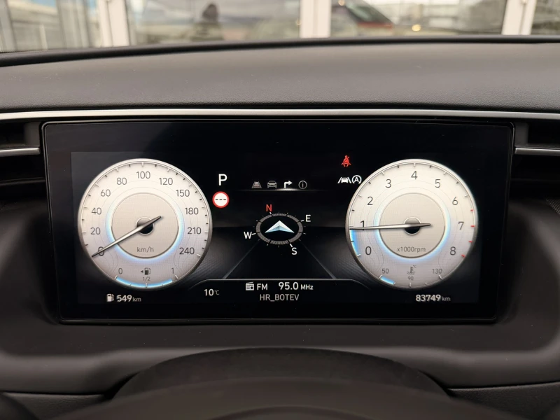 Hyundai Tucson Premium AWD, снимка 15 - Автомобили и джипове - 53176453