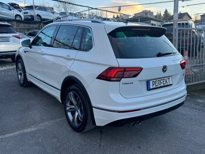 VW Tiguan 2.0TDI* 4motion* R-Line* TOP, снимка 4 - Автомобили и джипове - 53448434