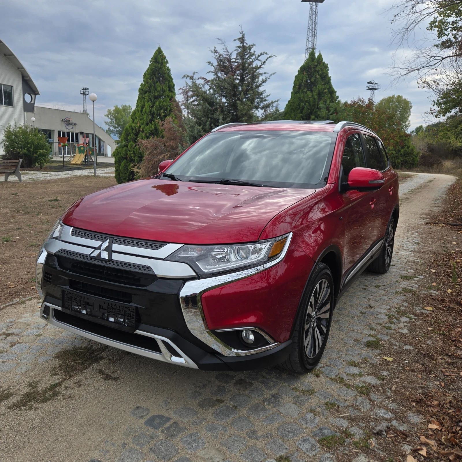 Mitsubishi Outlander 3.0L,  4x4, 7места, FULL  - изображение 3