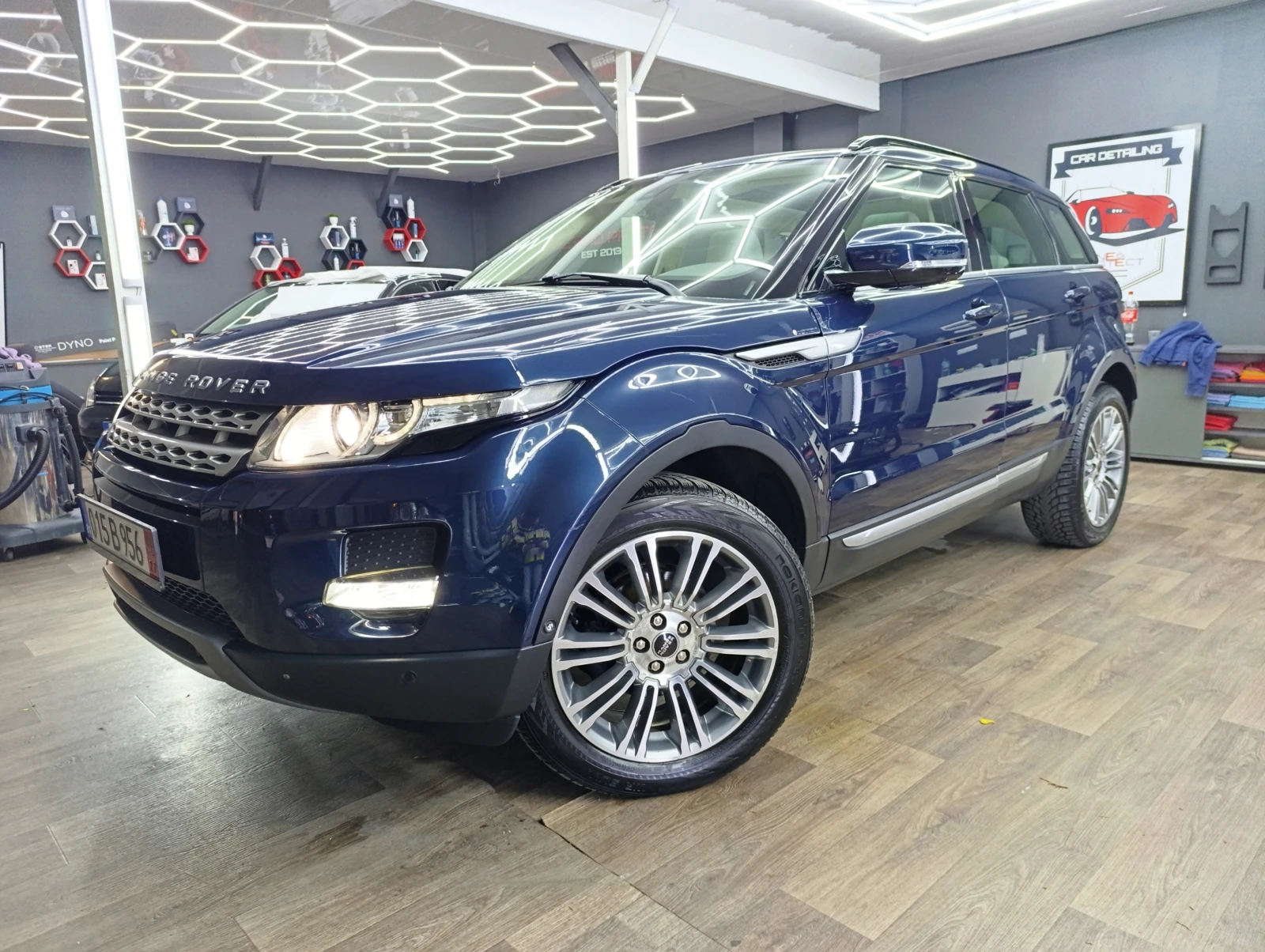 Land Rover Range Rover Evoque 2.0 Si4 Dynamic AT6 - изображение 4