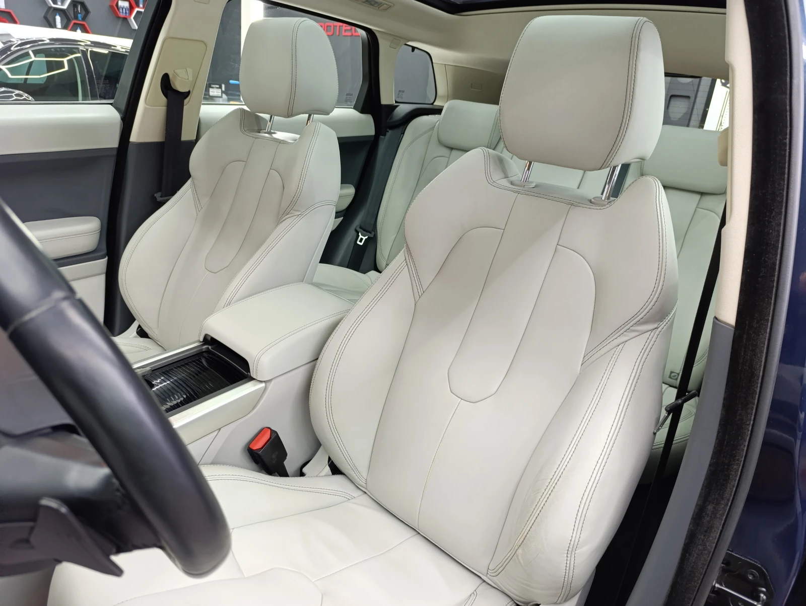 Land Rover Range Rover Evoque 2.0 Si4 Dynamic AT6 - изображение 3