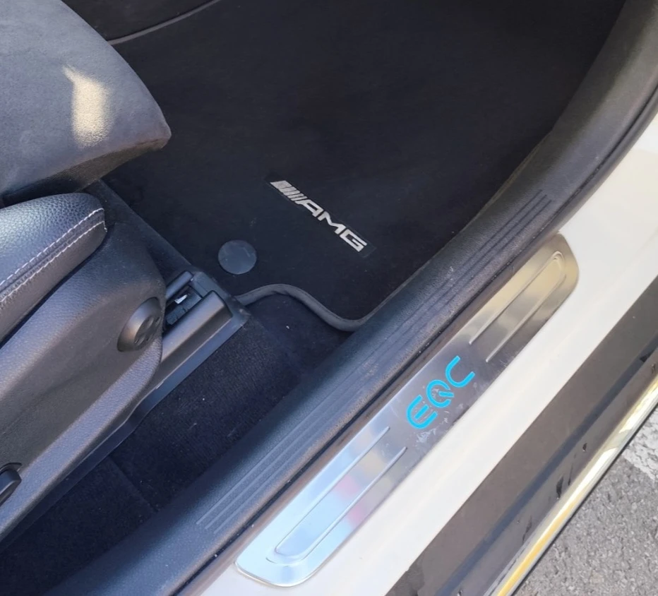 Mercedes-Benz EQC 400* * * AMG* * * 4X4 - изображение 9