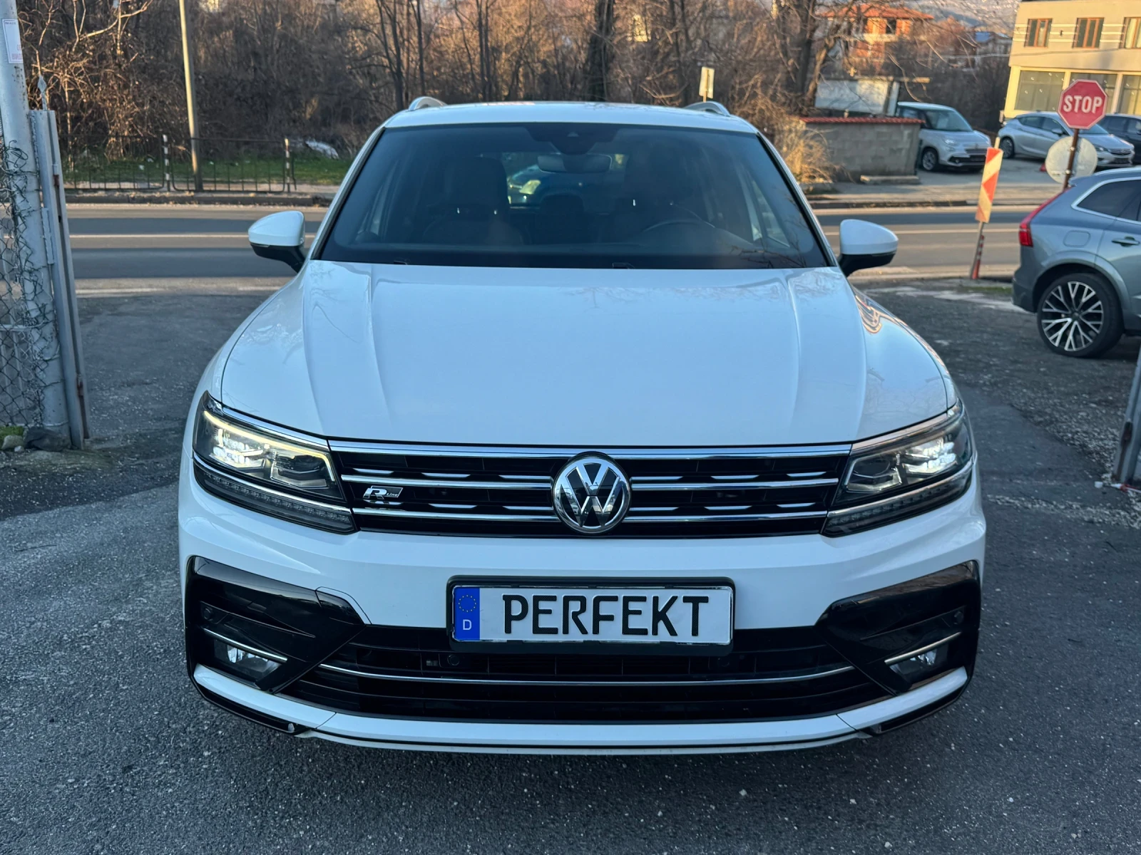 VW Tiguan 2.0TDI* 4motion* R-Line* TOP - изображение 2