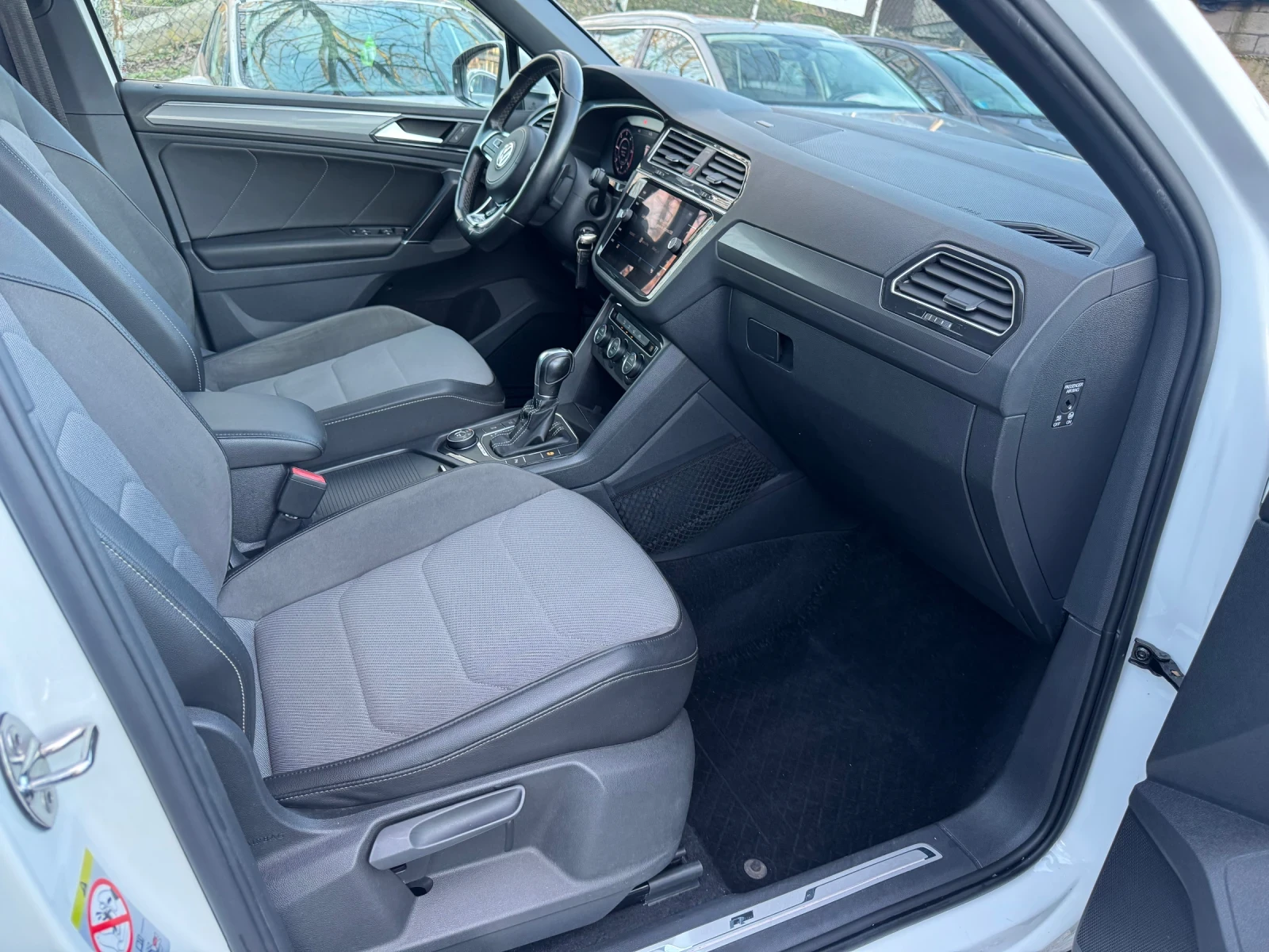 VW Tiguan 2.0TDI* 4motion* R-Line* TOP | Mobile.bg � ����������� 11