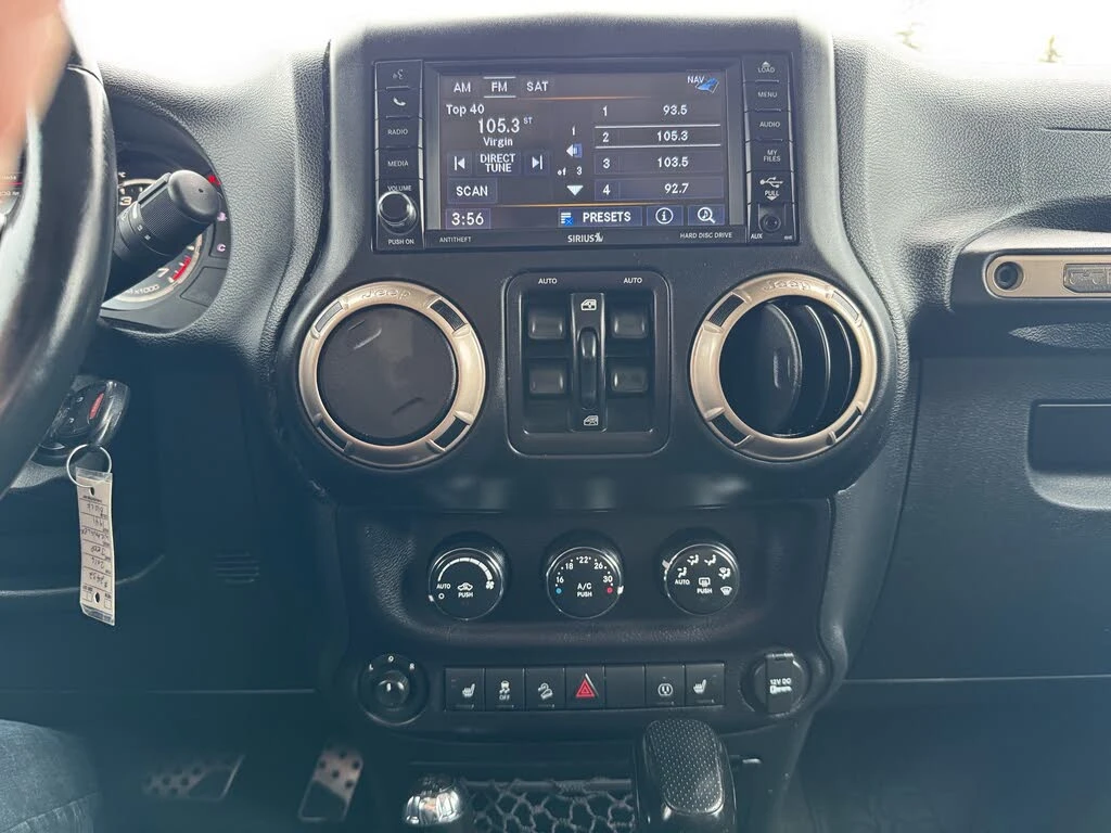 Jeep Wrangler Sahara 75th Anniversary 4WD, снимка 9 - Автомобили и джипове - 53810715