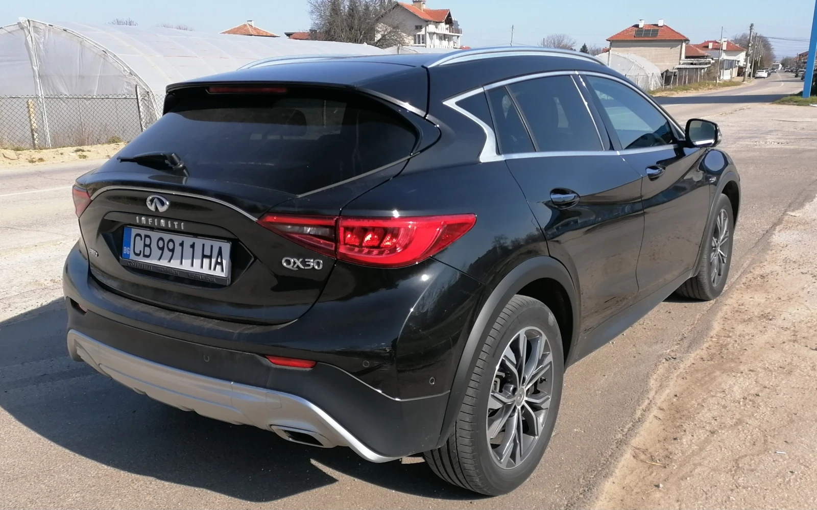 Infiniti QX30, снимка 5 - Автомобили и джипове - 54080203