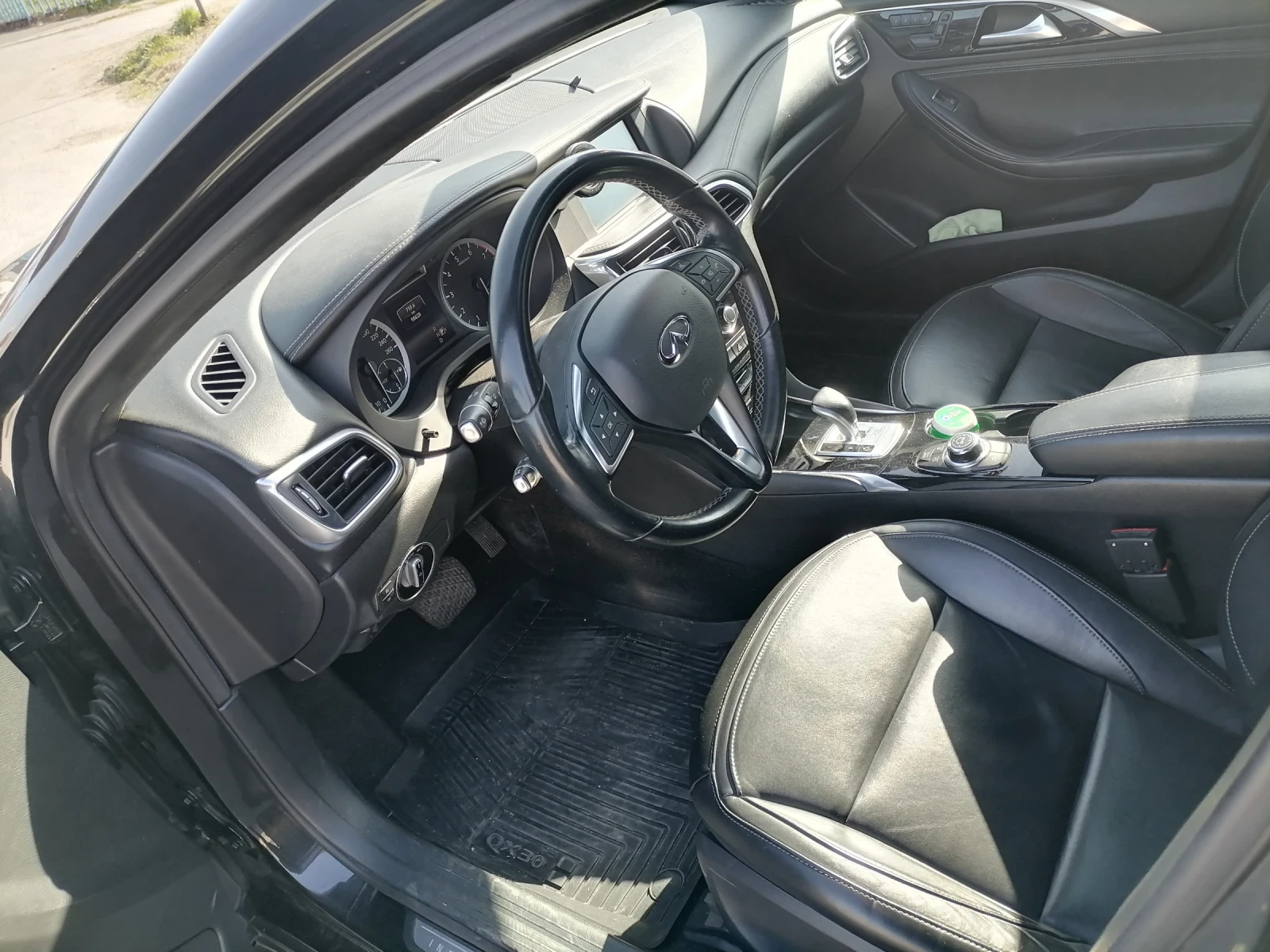 Infiniti QX30, снимка 14 - Автомобили и джипове - 54080203