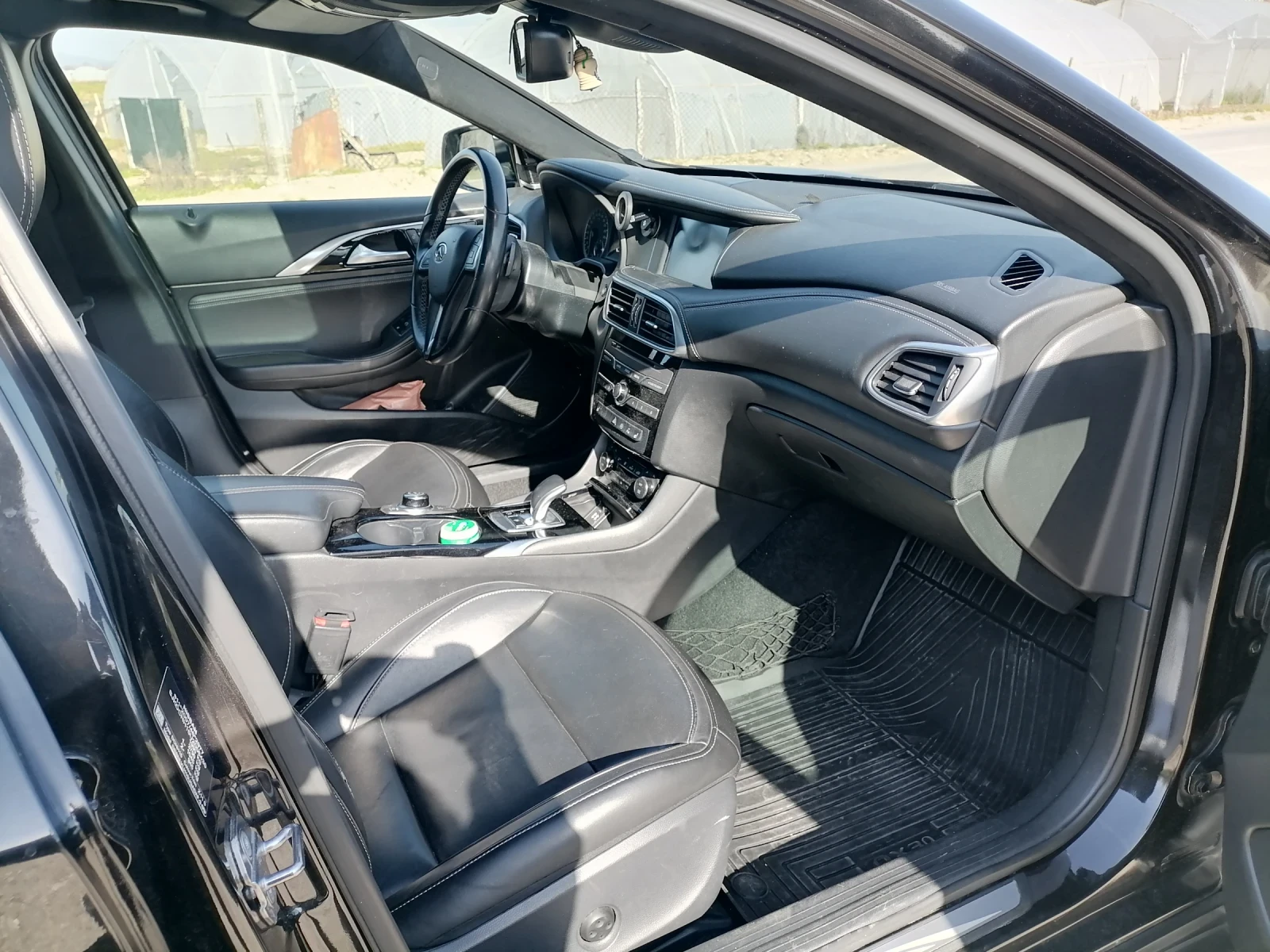 Infiniti QX30, снимка 13 - Автомобили и джипове - 54080203