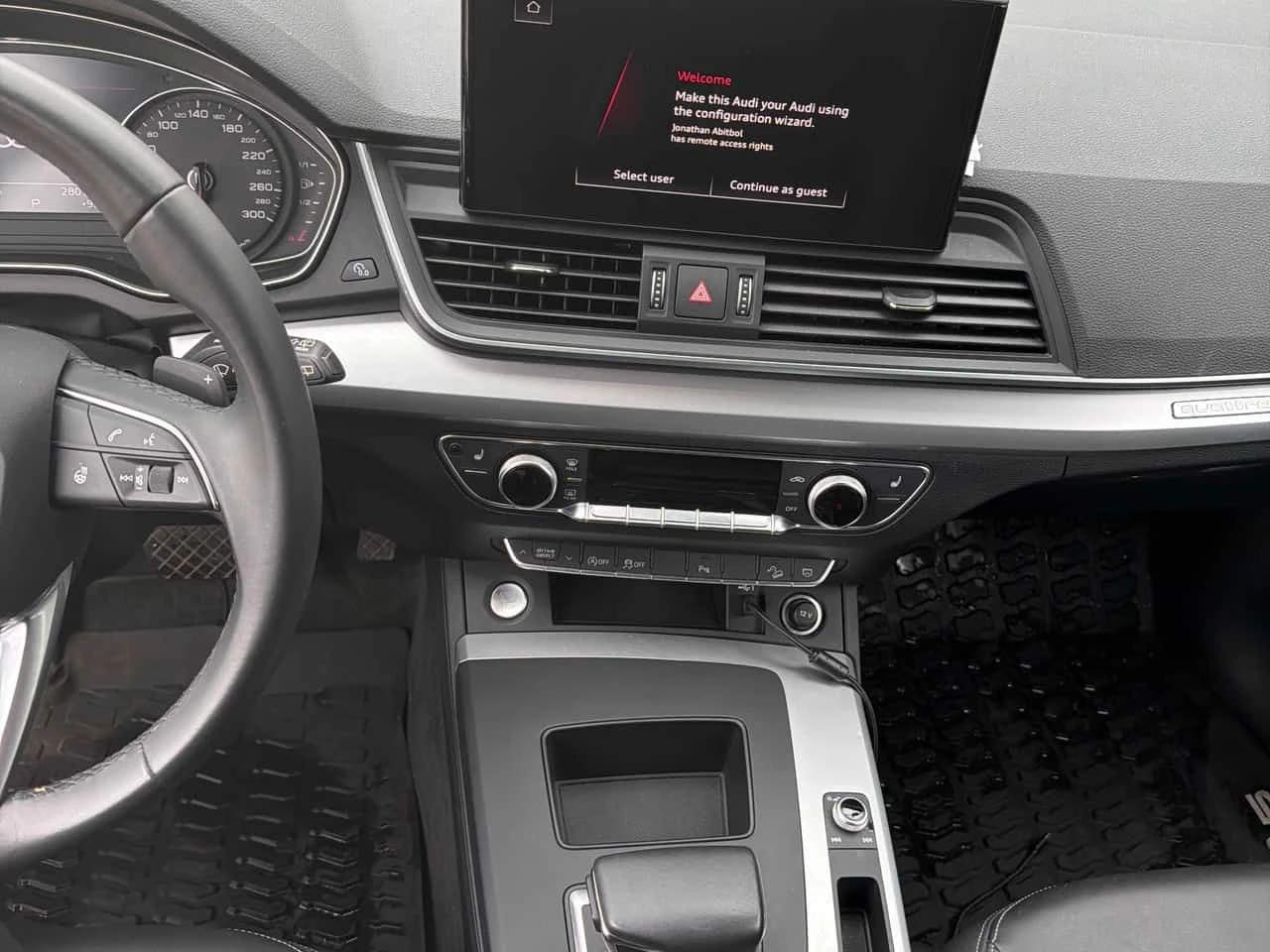 Audi Q5 Komfort| ПОДГРЕВИ| DISTRONIC| 2 КЛЮЧА| CARFAX, снимка 9 - Автомобили и джипове - 54529043