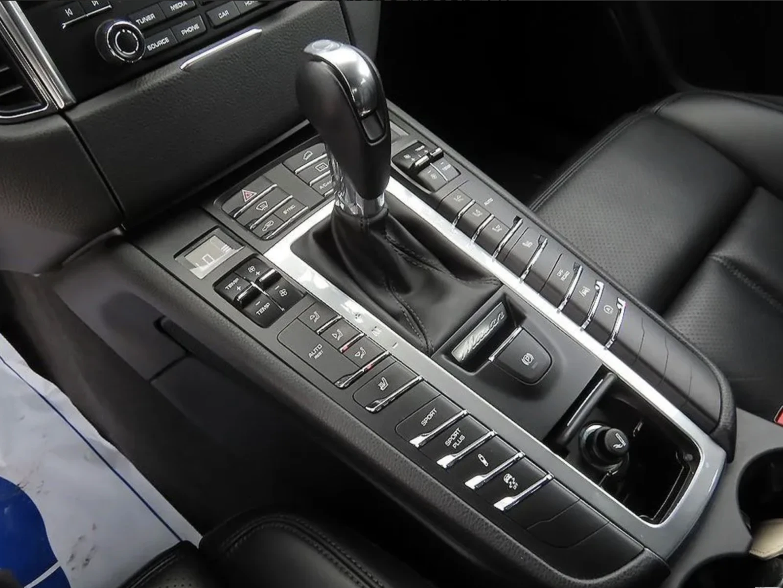 Porsche Macan 2.0, снимка 9 - Автомобили и джипове - 54788477