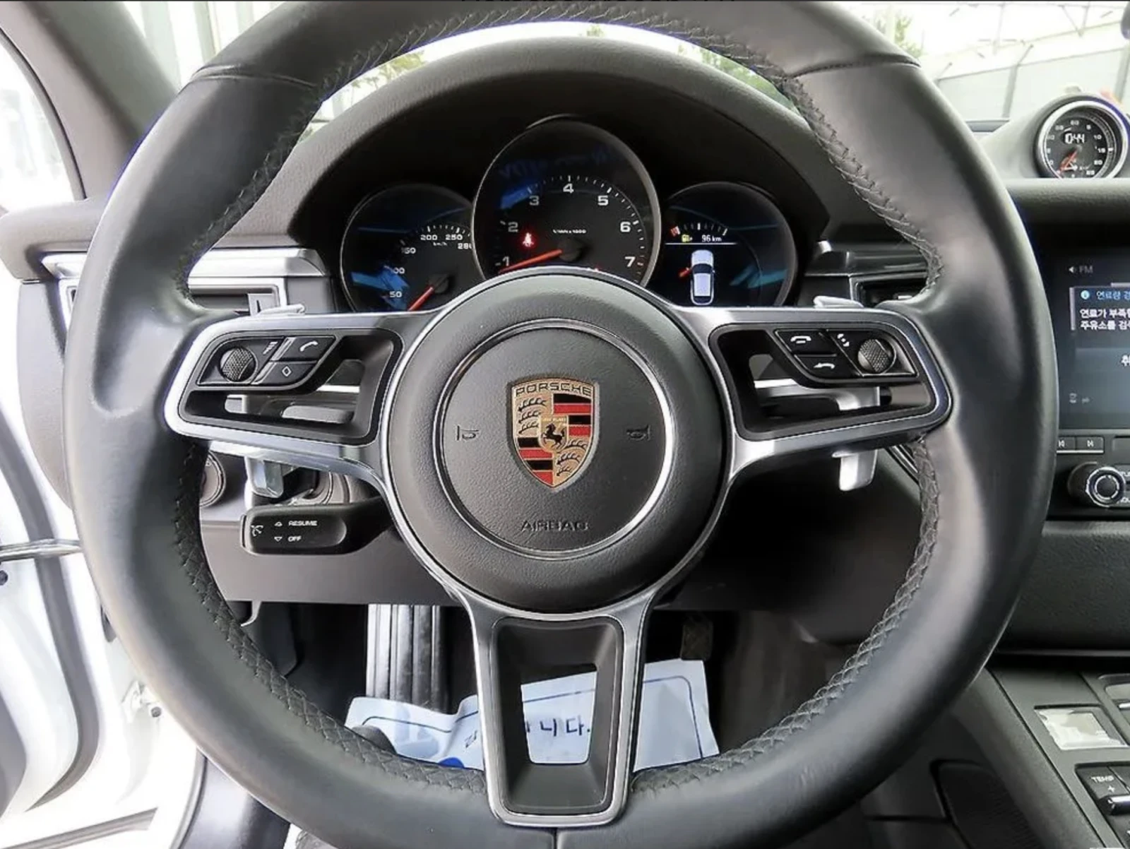 Porsche Macan 2.0, снимка 8 - Автомобили и джипове - 54788477