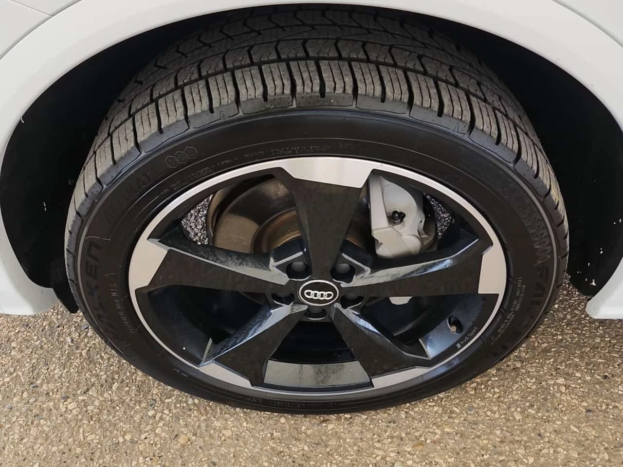 Audi Q5 TECHNIK/CARFAX/ДИСТРОНИК/360/ХЕДЪП/ПОДГРЕВ/, снимка 6 - Автомобили и джипове - 55305181