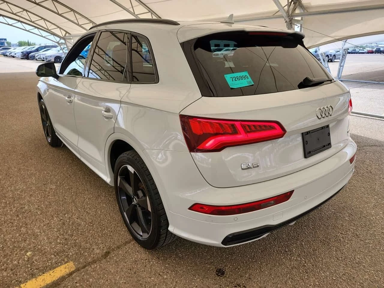 Audi Q5 TECHNIK/CARFAX/ДИСТРОНИК/360/ХЕДЪП/ПОДГРЕВ/, снимка 4 - Автомобили и джипове - 55305181