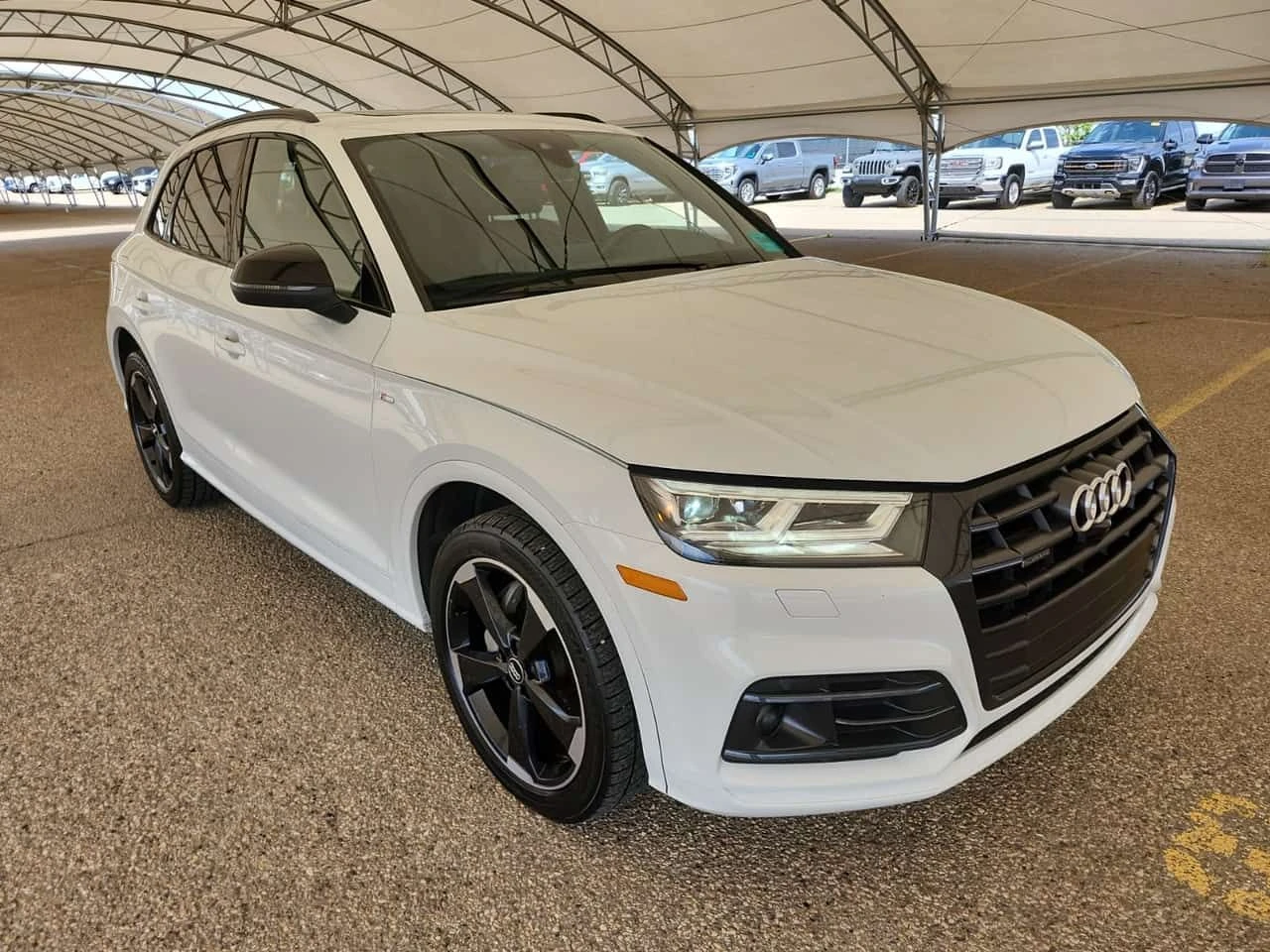 Audi Q5 TECHNIK/CARFAX/ДИСТРОНИК/360/ХЕДЪП/ПОДГРЕВ/, снимка 2 - Автомобили и джипове - 55305181