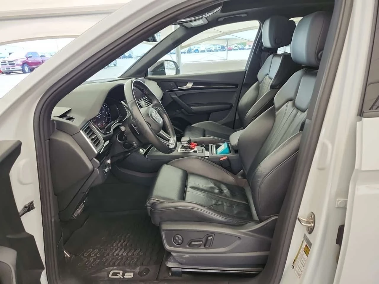Audi Q5 TECHNIK/CARFAX/ДИСТРОНИК/360/ХЕДЪП/ПОДГРЕВ/, снимка 5 - Автомобили и джипове - 55305181