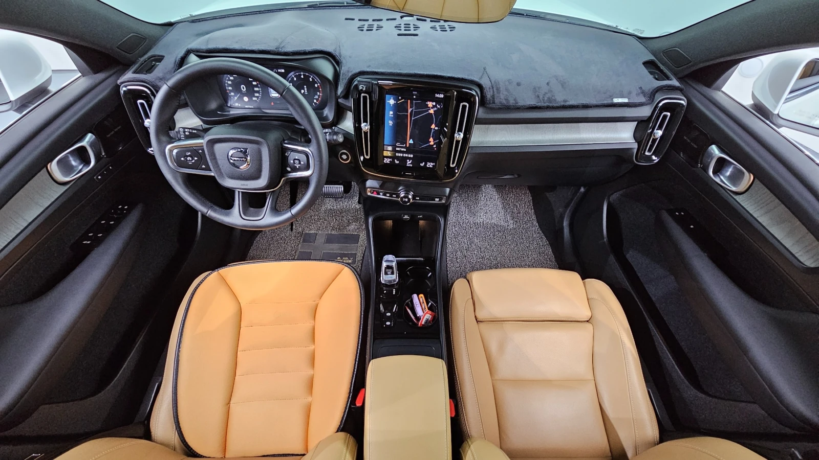 Volvo XC40 2.0 Turbo, снимка 6 - Автомобили и джипове - 55477882