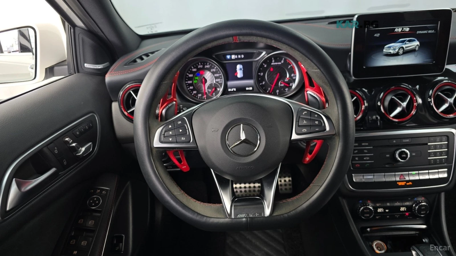 Mercedes-Benz GLA 45 AMG 4MATIC* КОЖА* ПОДГРЕВ* ПАНО* КАМЕРА, снимка 11 - Автомобили и джипове - 55952642