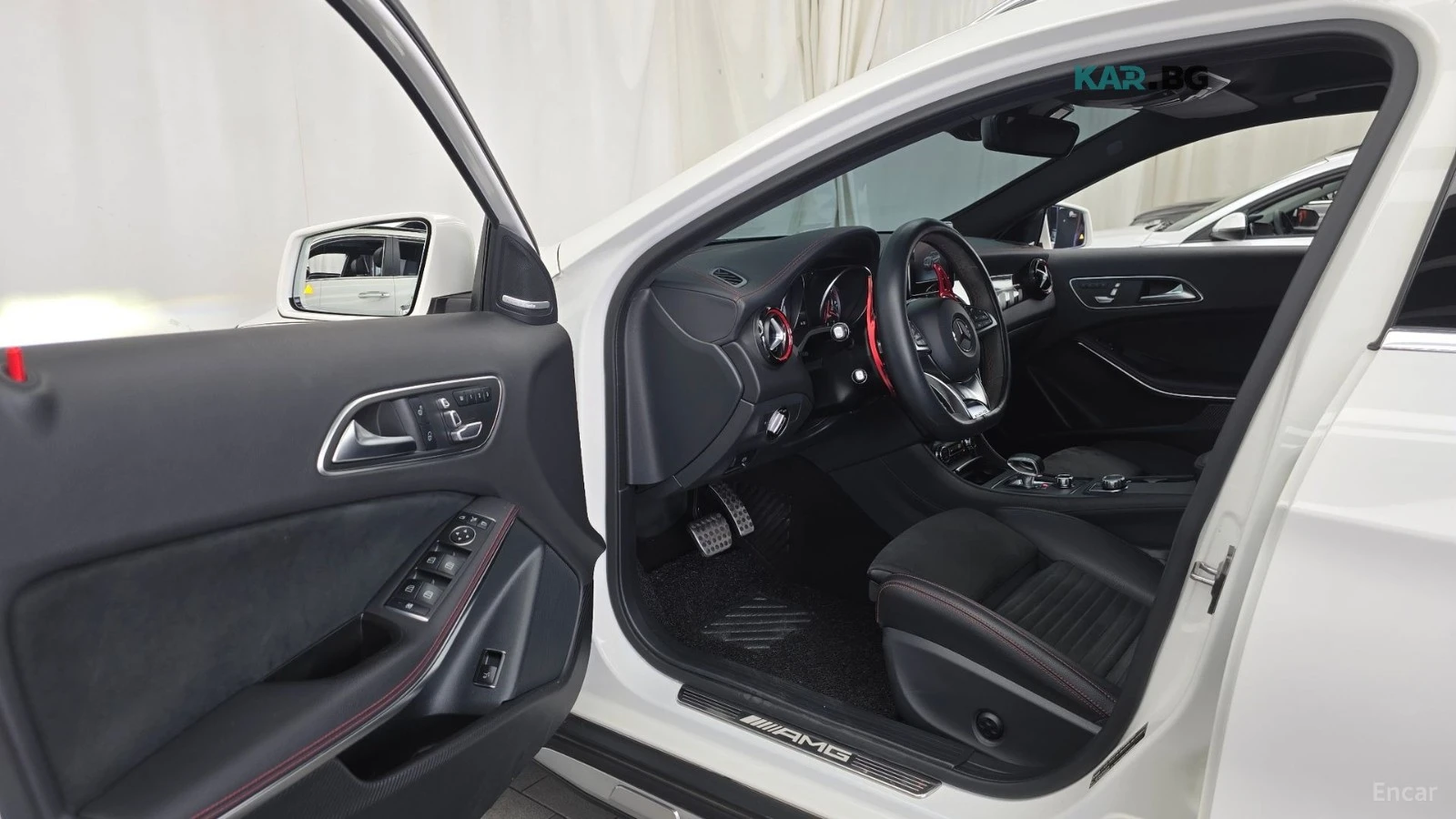 Mercedes-Benz GLA 45 AMG 4MATIC* КОЖА* ПОДГРЕВ* ПАНО* КАМЕРА, снимка 8 - Автомобили и джипове - 55952642