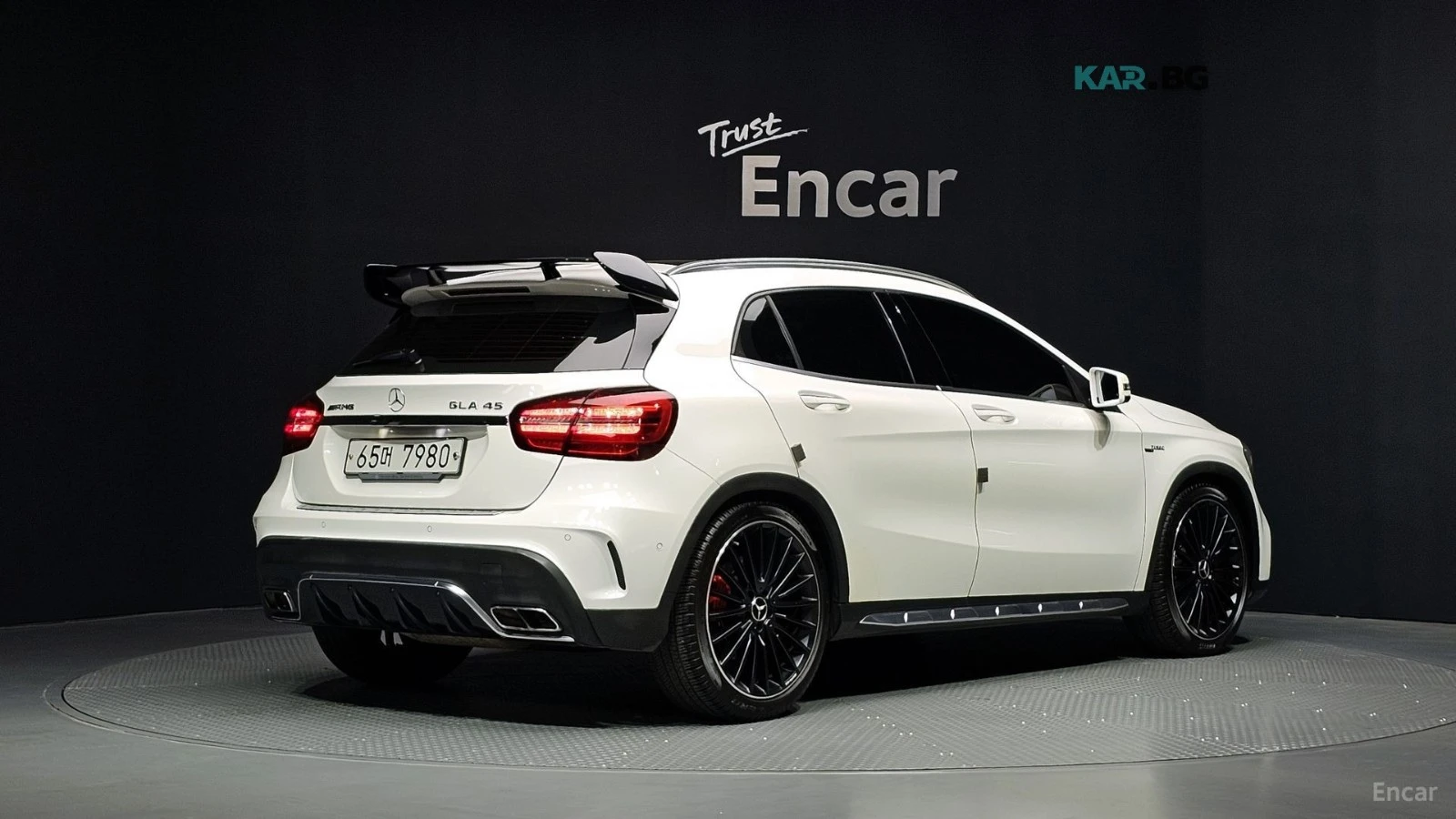Mercedes-Benz GLA 45 AMG 4MATIC* КОЖА* ПОДГРЕВ* ПАНО* КАМЕРА, снимка 2 - Автомобили и джипове - 55952642
