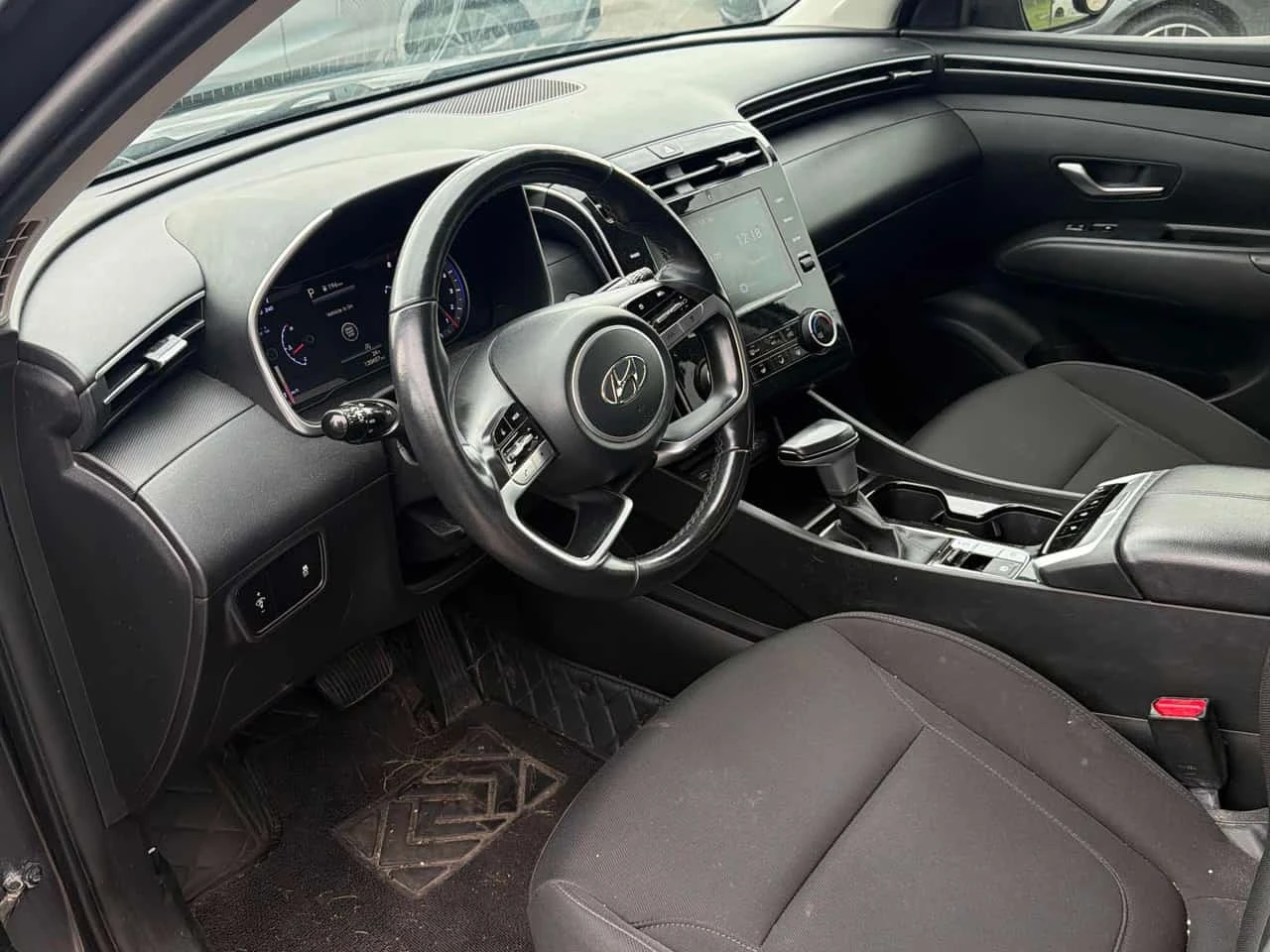 Hyundai Tucson * Preferred * АВТОКРЕДИТ * ОТ ПРЕДСТАВИТЕЛСТВО, снимка 7 - Автомобили и джипове - 56270284