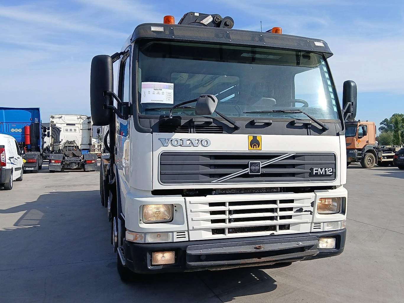 Volvo Fm 8х4 мулти лифт + кран - изображение 2