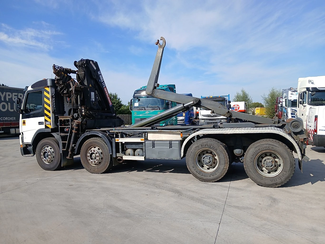 Volvo Fm 8х4 мулти лифт + кран - изображение 5