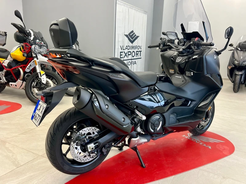Yamaha T-max 560 TECH MAX 2024 - ГАРАНЦИОНЕН !!!, снимка 3 - Мотоциклети и мототехника - 50148568